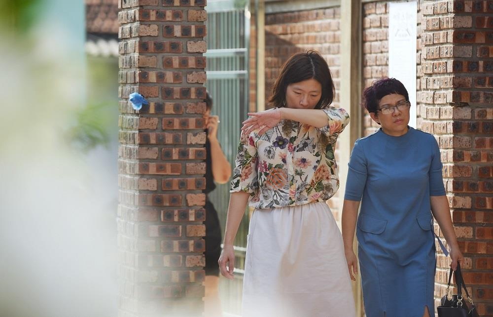 nam sinh bi bo quen trong xe tu vong anh 2