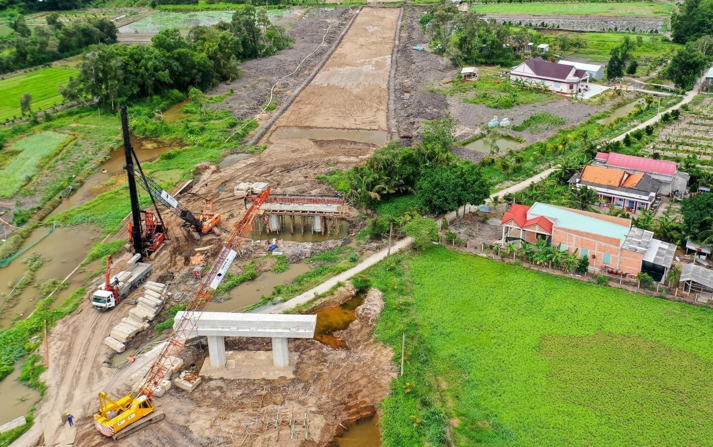 'Vi dau cao toc mien Tay, xay di xay lai xay hoai khong xong' hinh anh