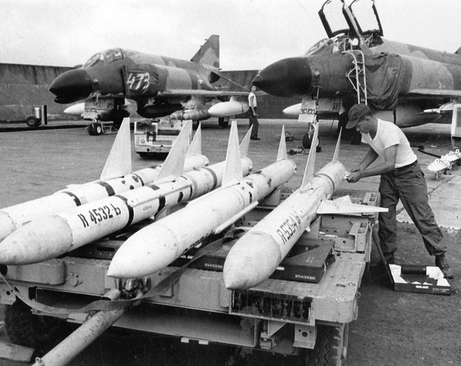 Anh hung phi cong Nguyen Van Bay anh 3