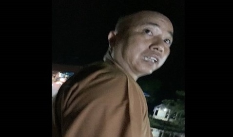 sư thầy bị tố gạ tình phóng viên ảnh 1 su thay bi to ga tinh phong vien anh 1