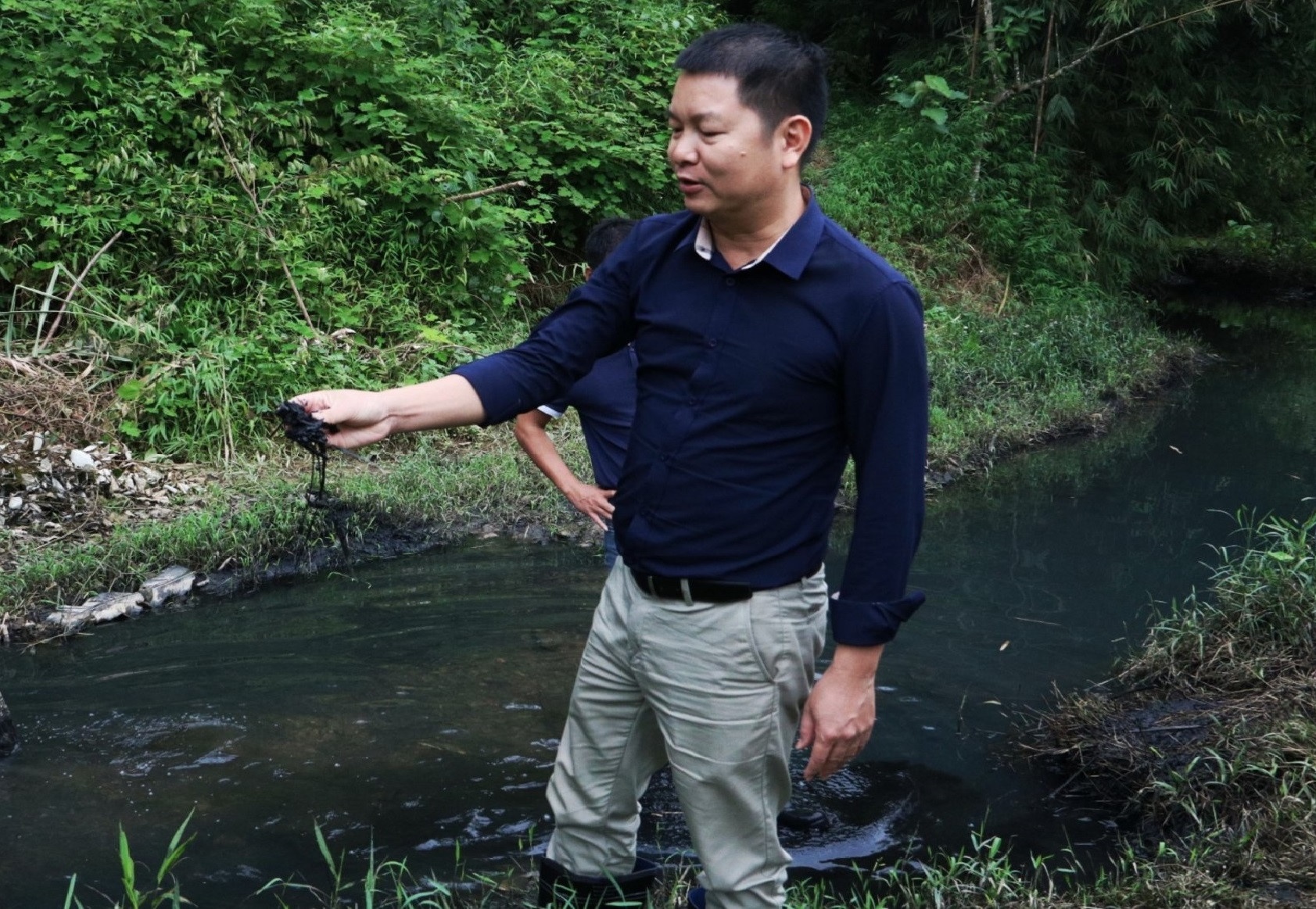 dầu thải gốm sứ Thanh Hà ảnh 3 dau thai gom su Thanh Ha anh 3