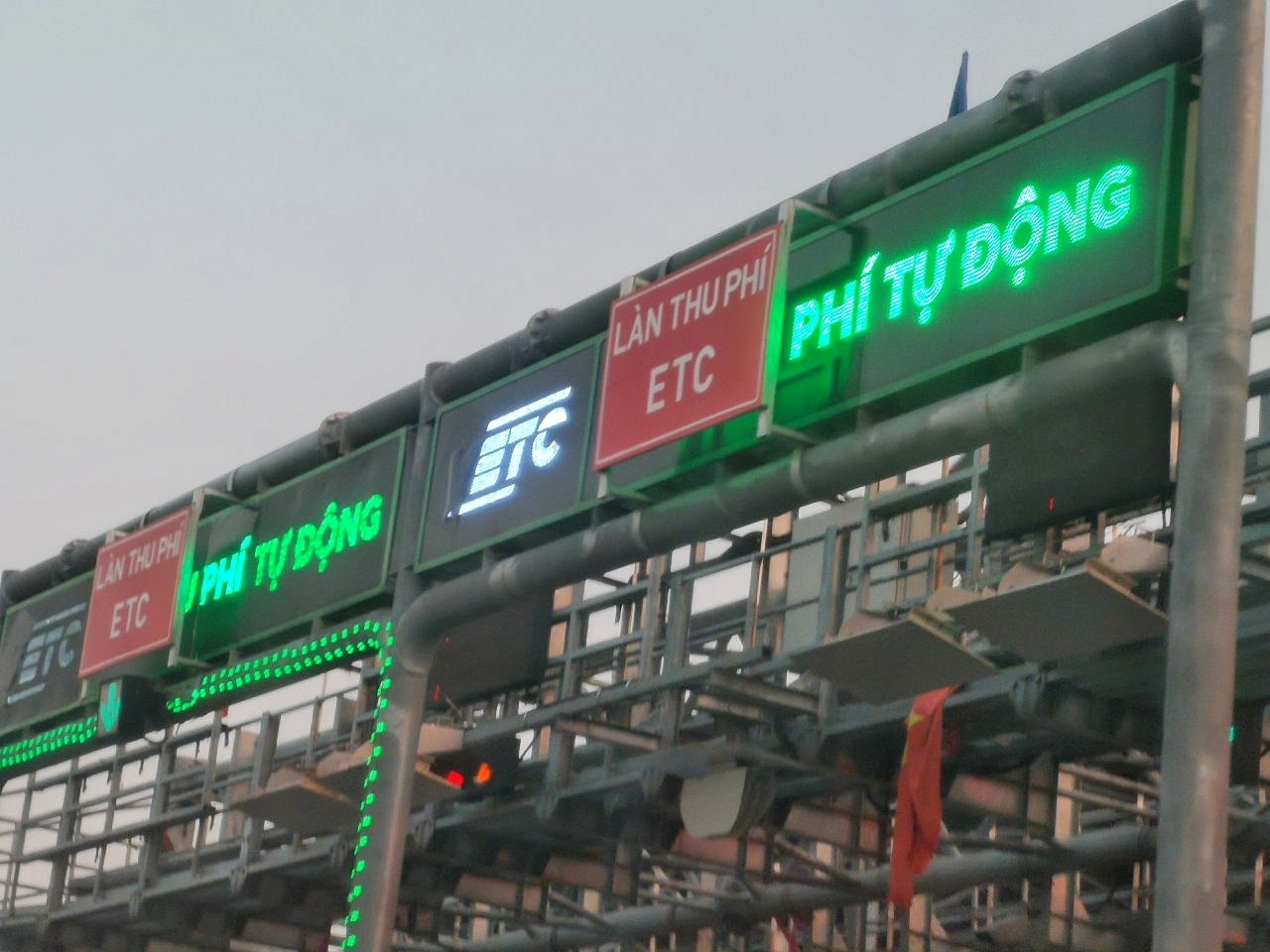 VETC từ bỏ thu phí không dừng ảnh 1 VETC tu bo thu phi khong dung anh 1