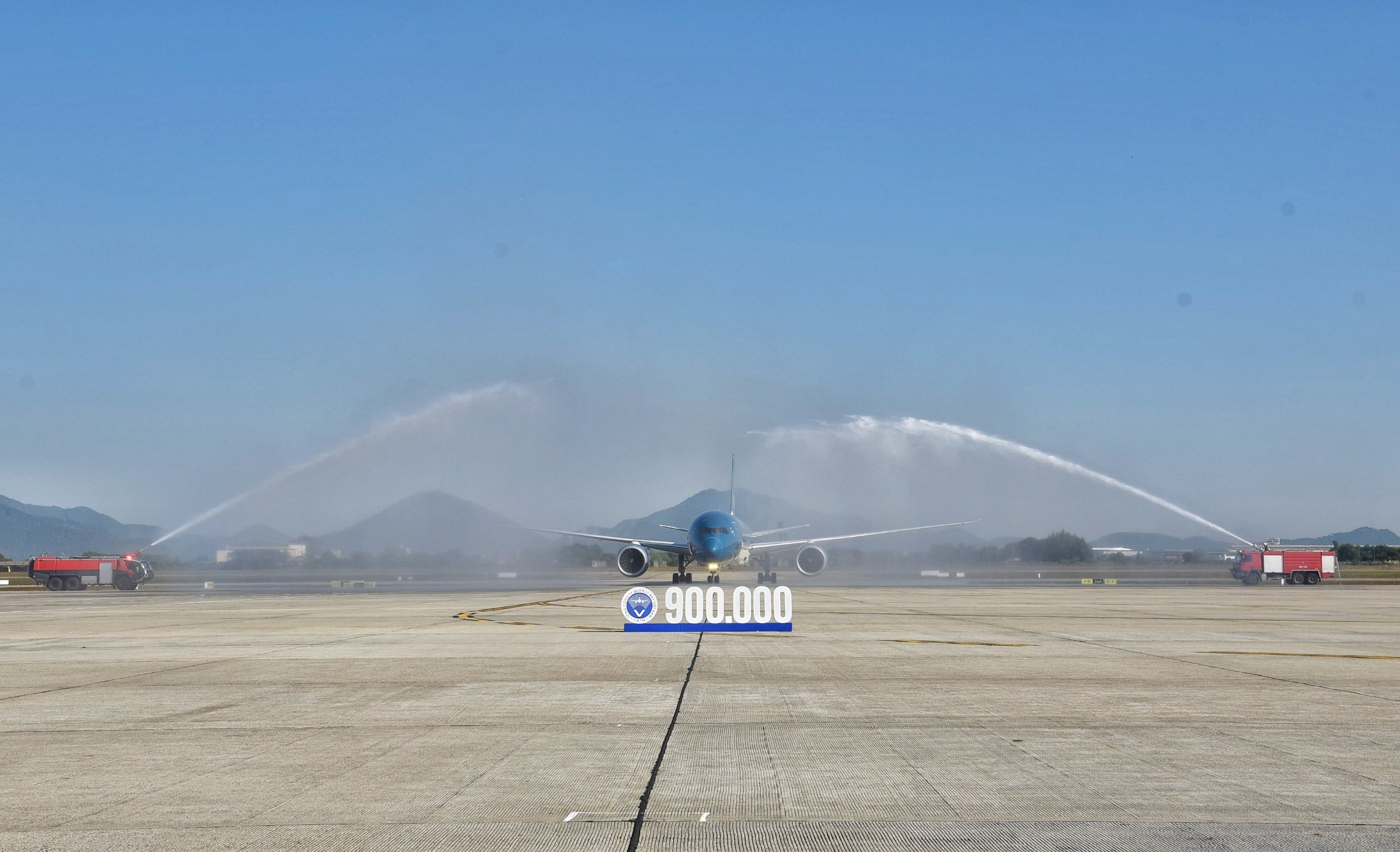 dieu hanh bay khong luu anh 1