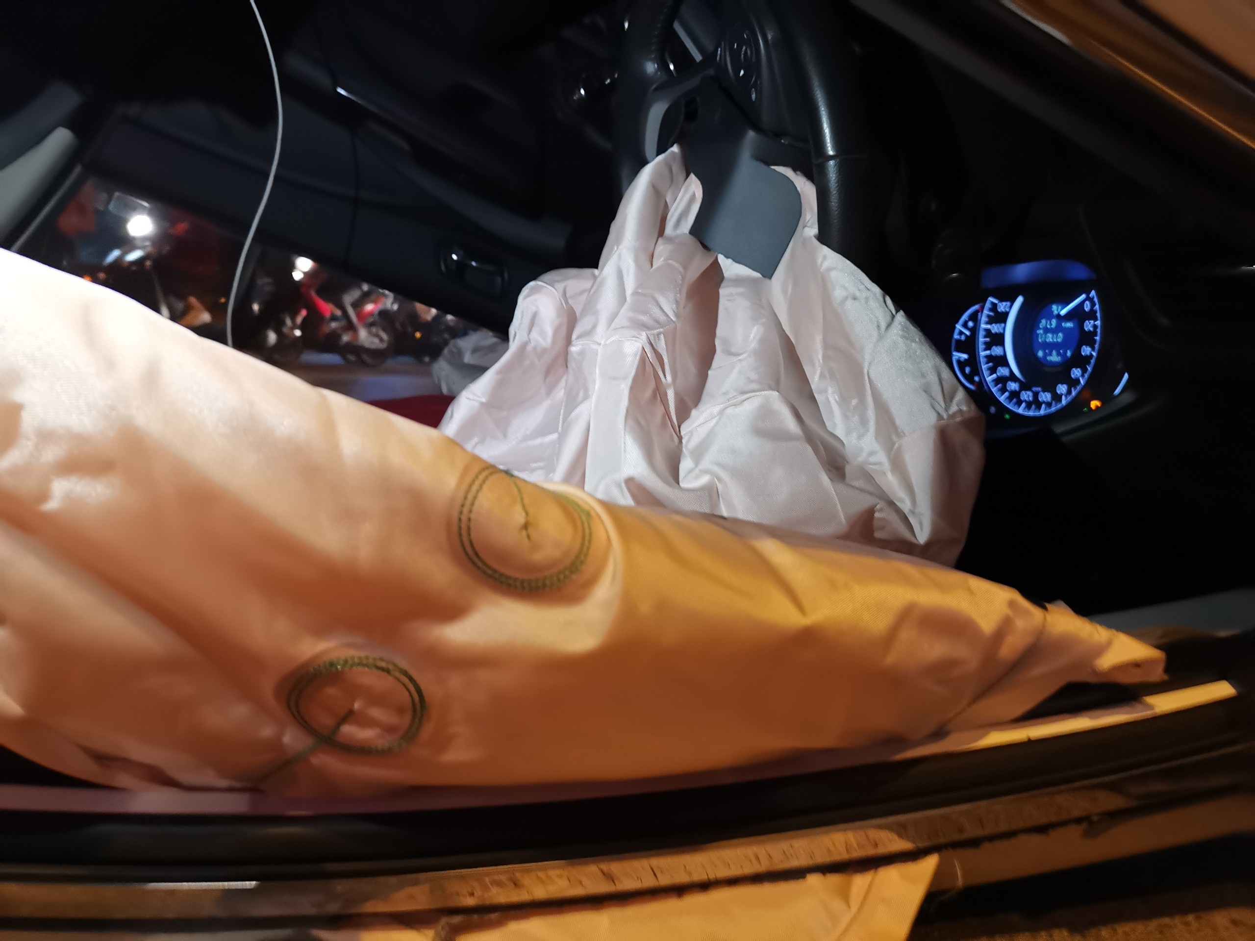 Honda CRV tai nan trong dem  SEA Games anh 2