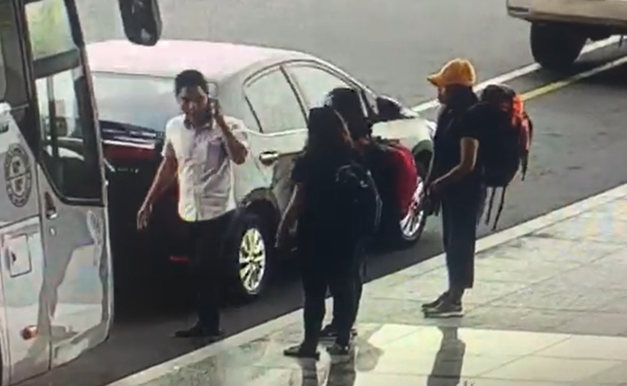 'Co' taxi long hanh tai san bay Noi Bai nhu the nao? hinh anh