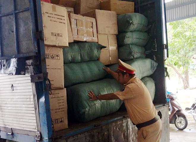 xe bien nuoc ngoai kinh doanh van tai anh 1