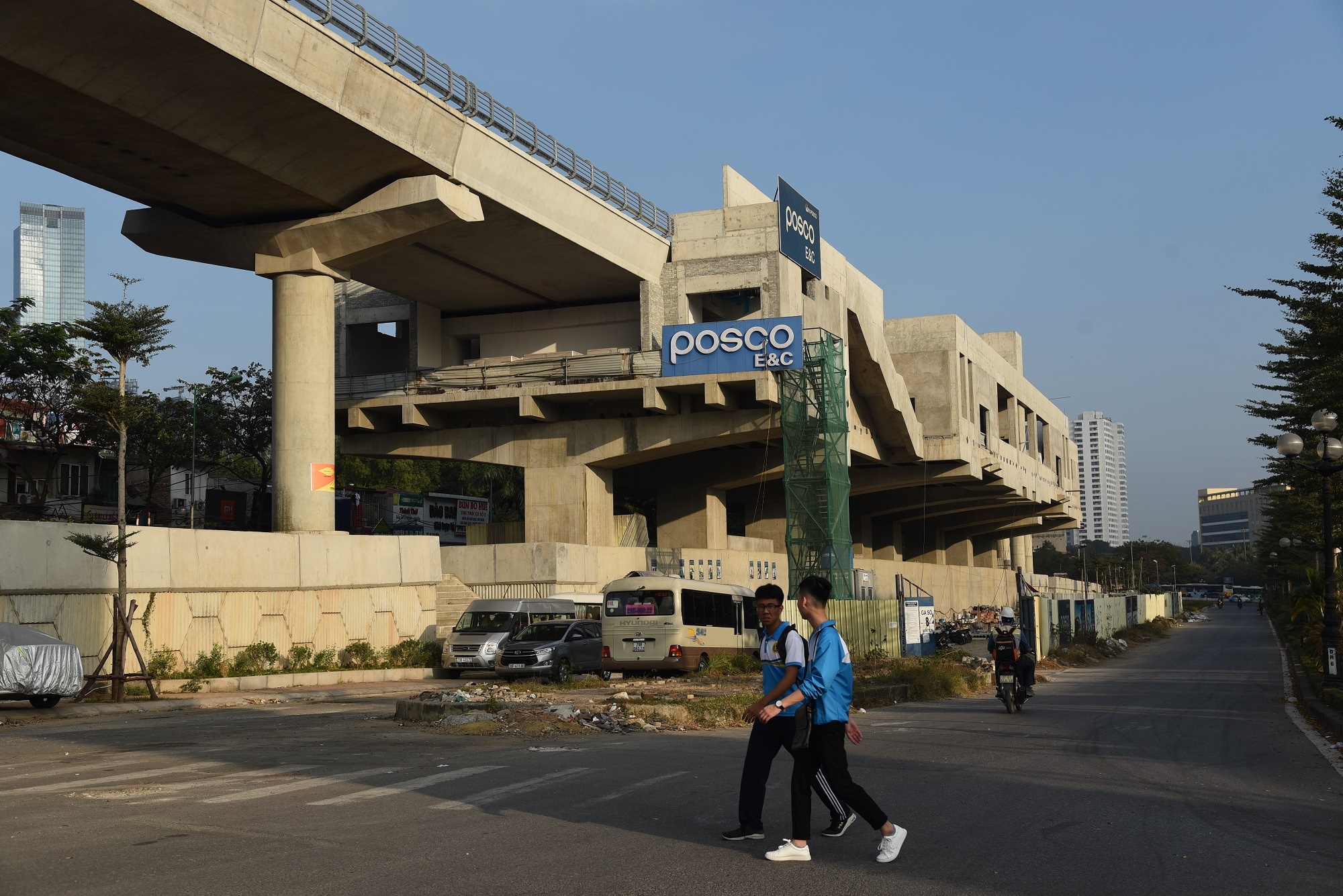 dai cong truong ngon ngang giua thu do anh 7