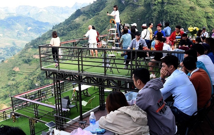 Khong thao do, nha nghi tren deo Ma Pi Leng hoat dong tro lai hinh anh