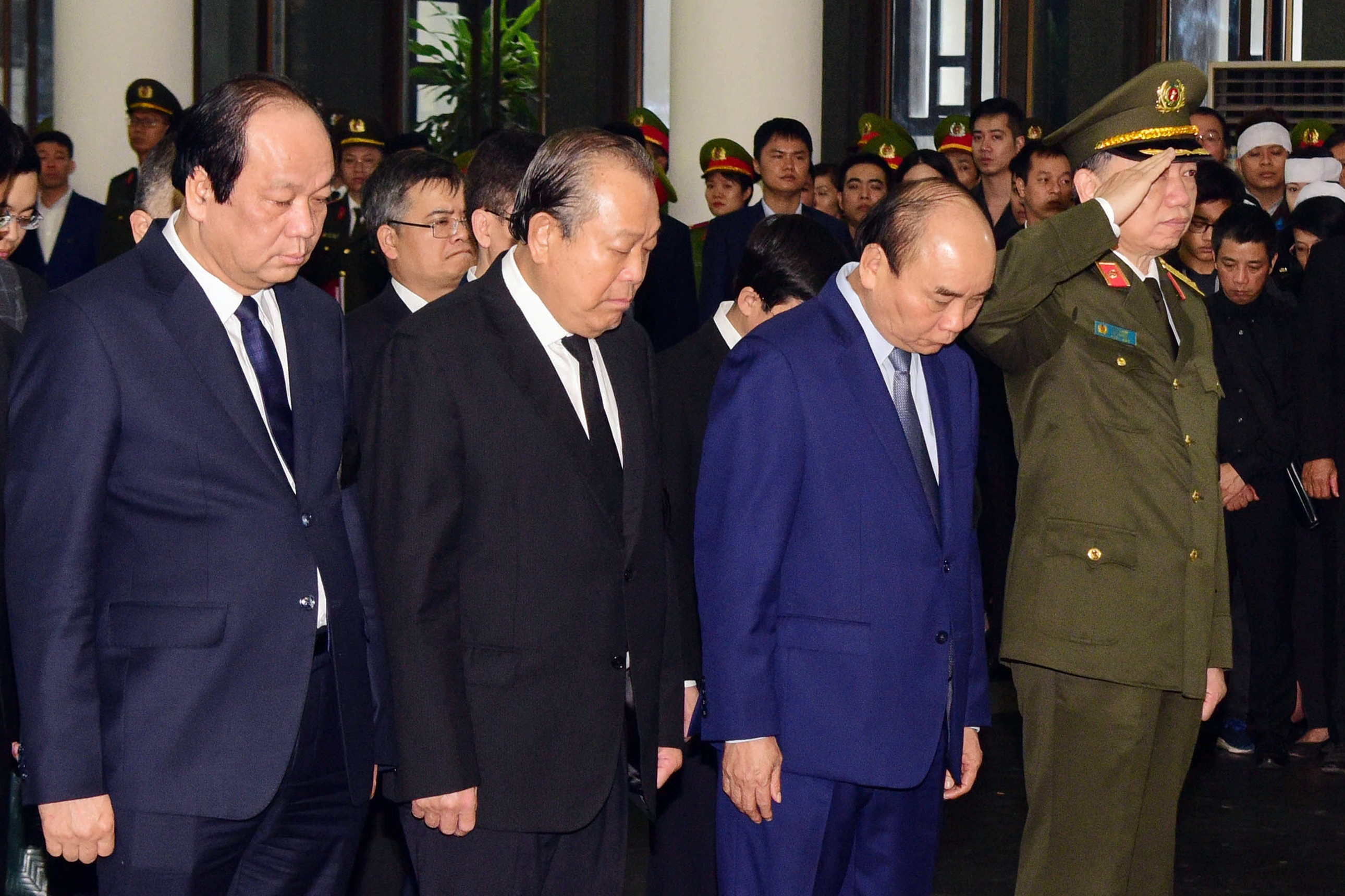 Thu tuong vieng 3 canh sat hy sinh tai Dong Tam hinh anh