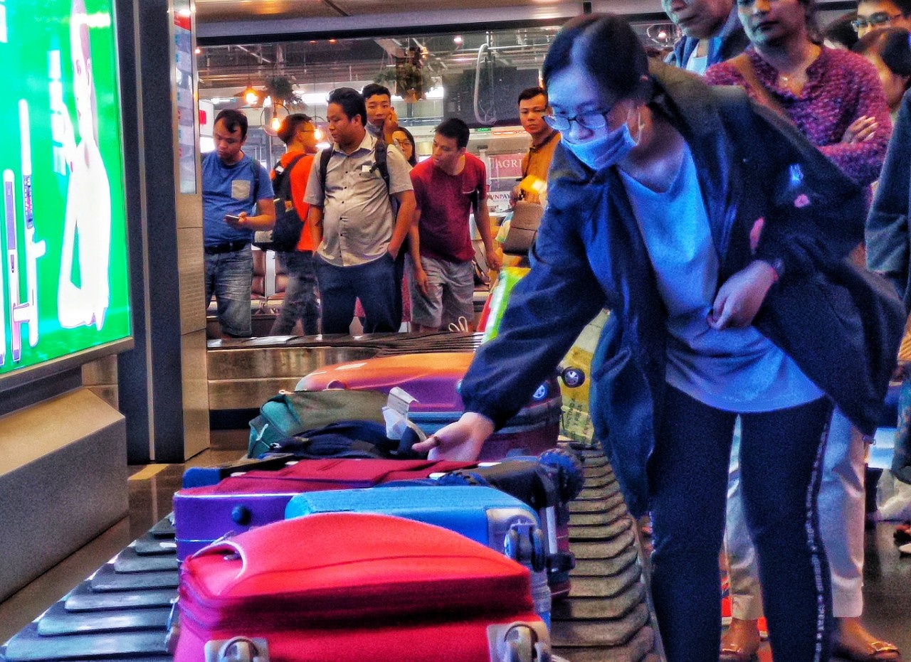 Tan dung khu quan su lam san do may bay anh 2