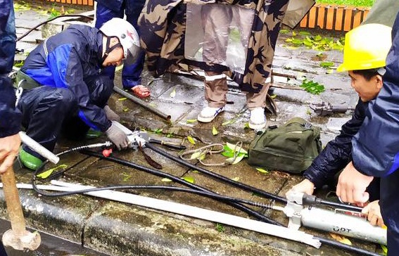 Mung 1 Tet, nhieu noi o mien Bac mat dien do mua da hinh anh