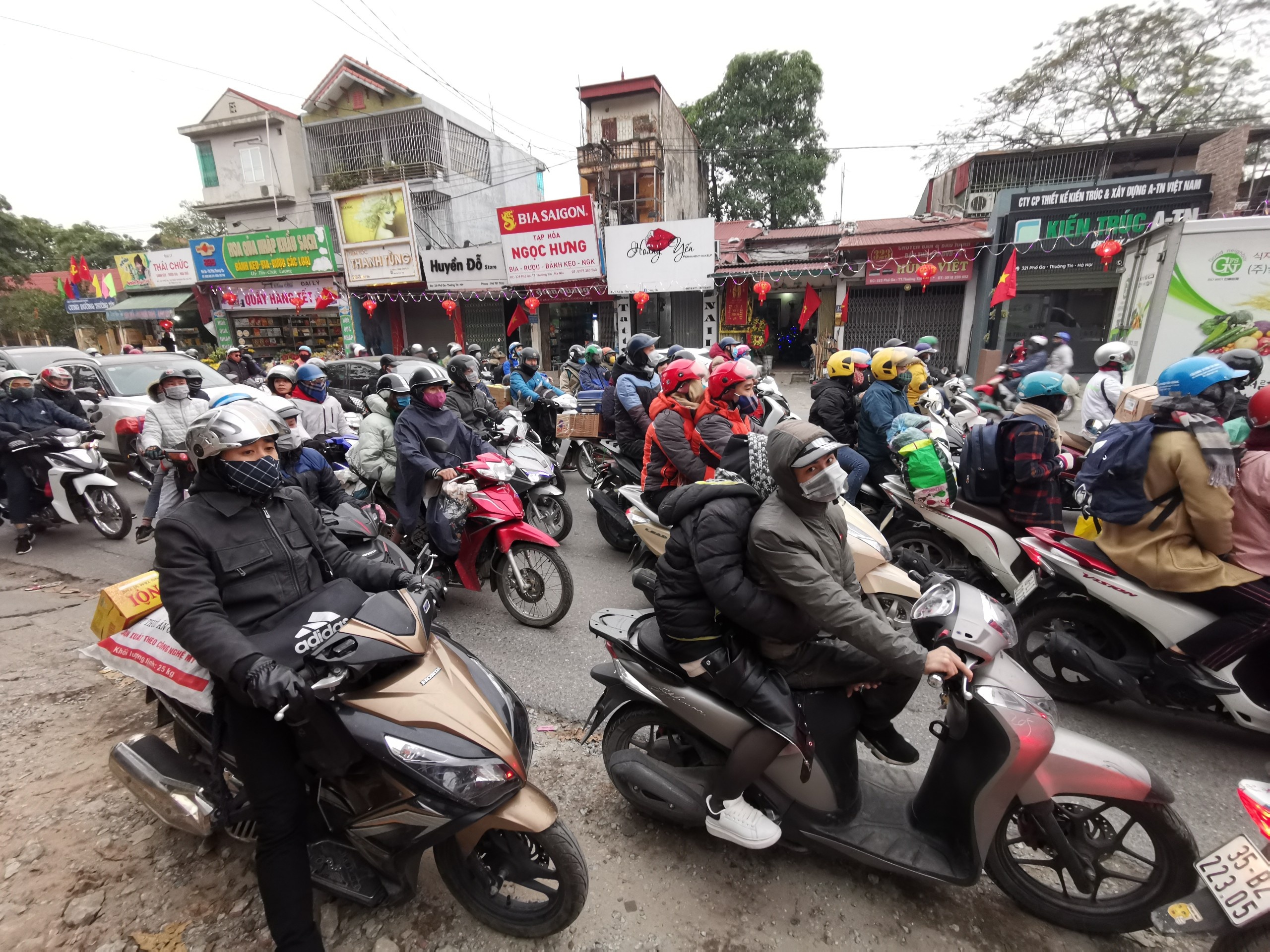 quoc lo 1 un tac Tet anh 1