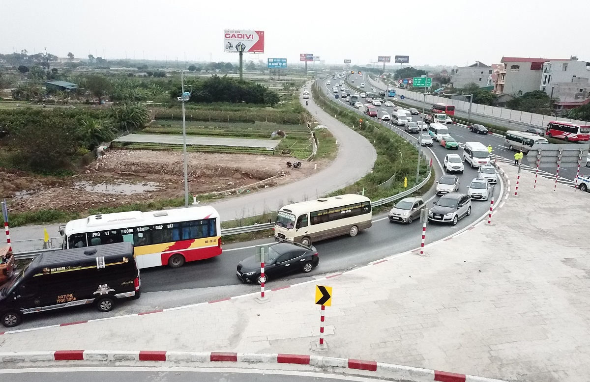 quoc lo 1 un tac Tet anh 9