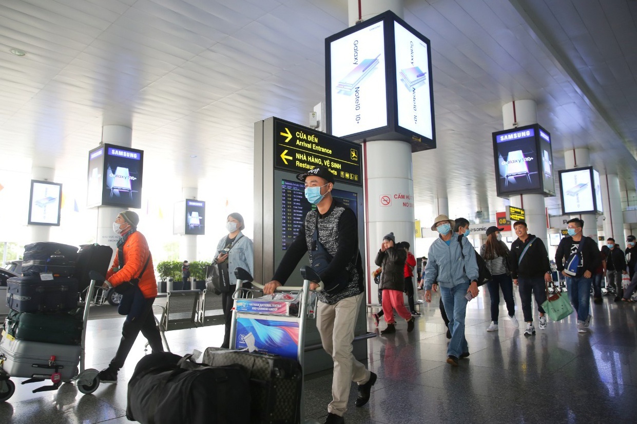 ngung cap phep bay vung dich corona anh 1