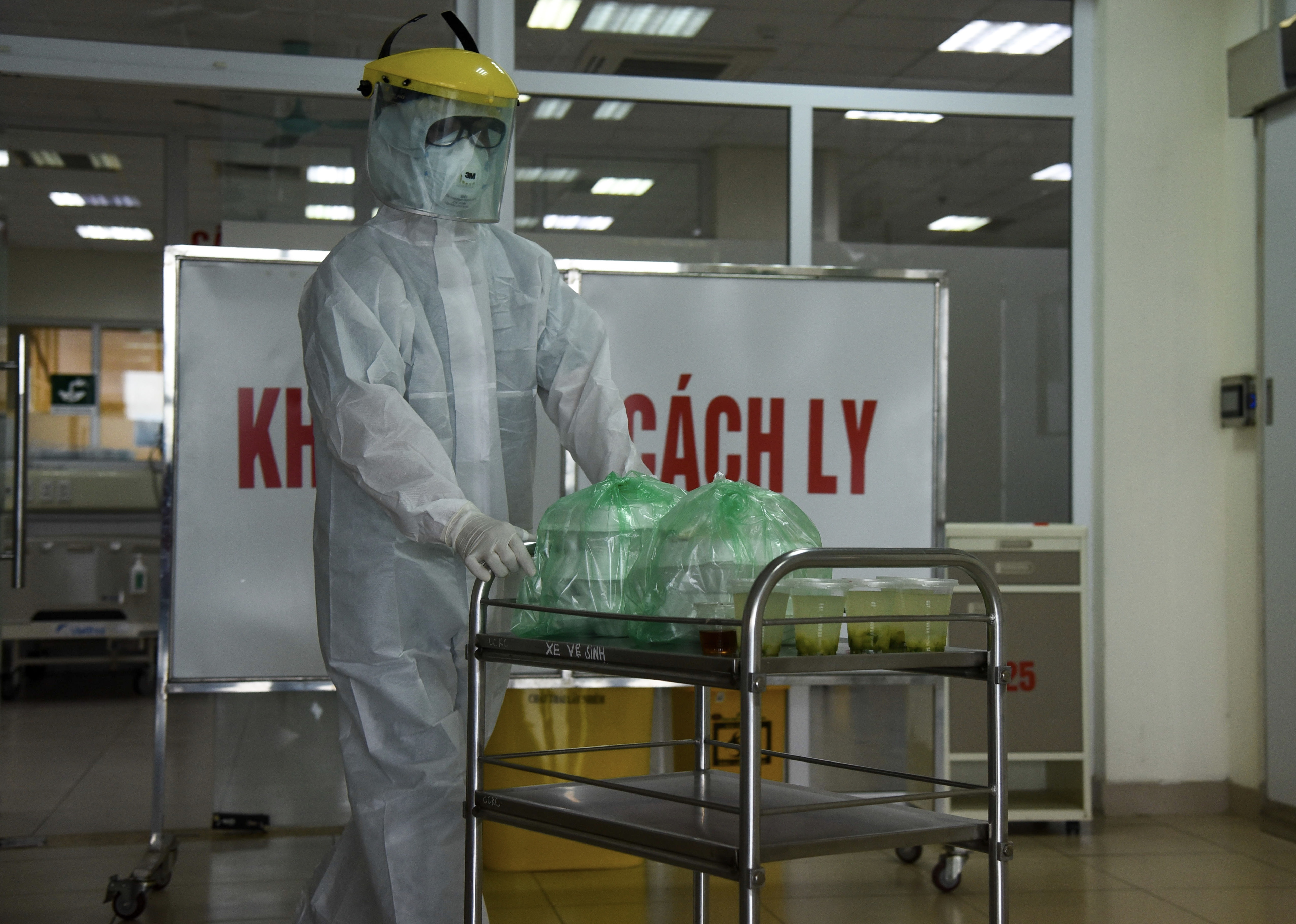 benh nhan corona an com anh 3