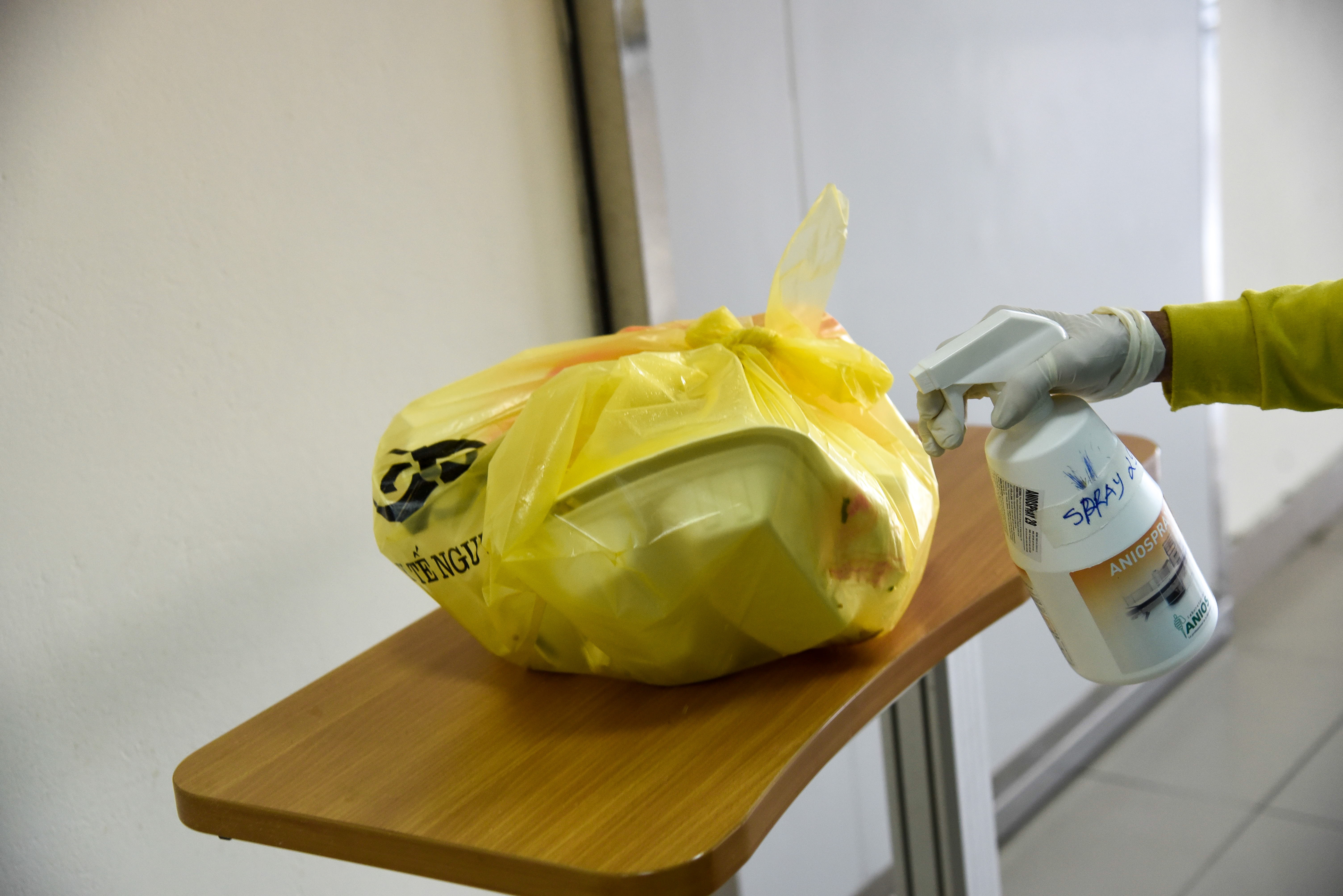 benh nhan corona an com anh 7