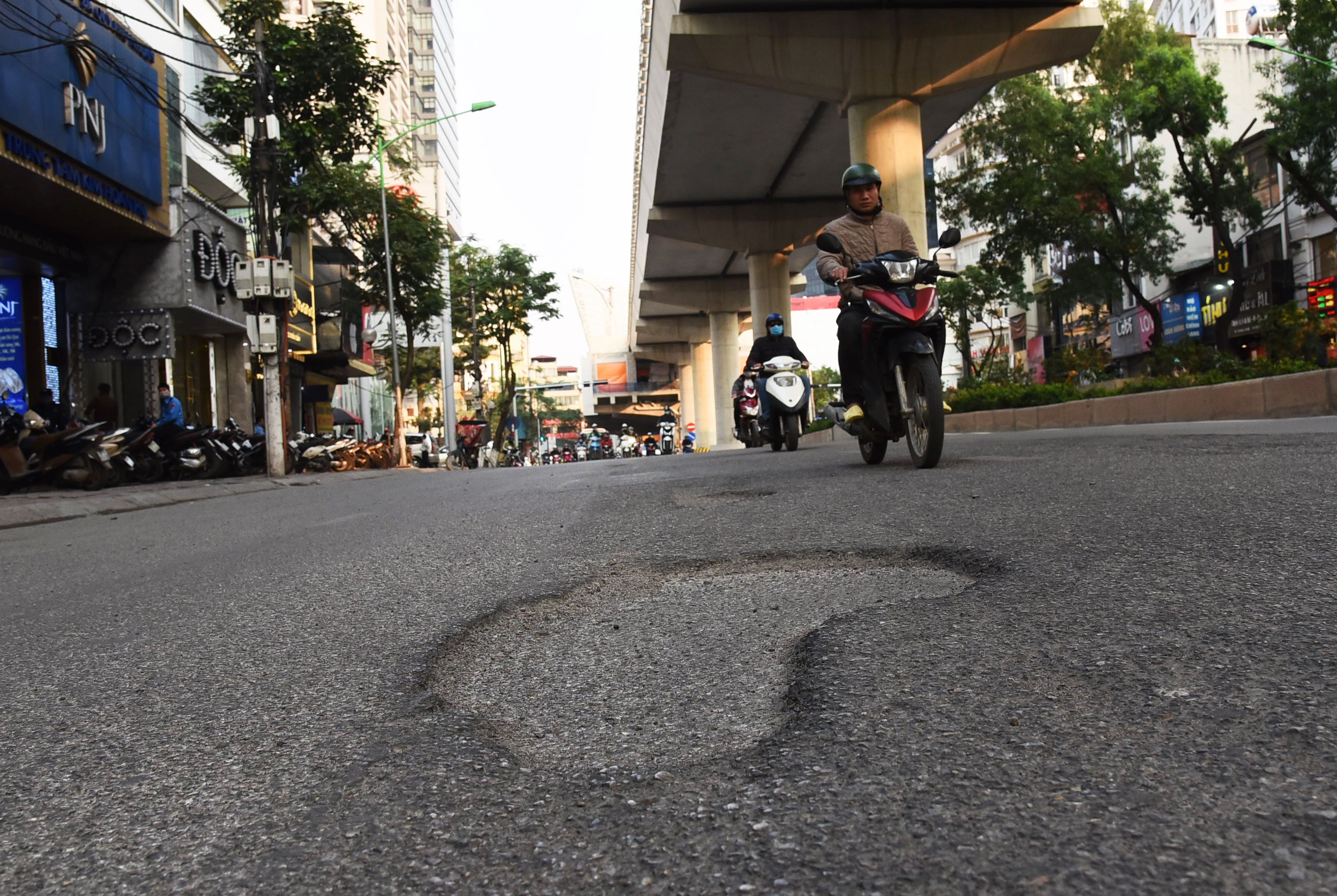 duong cau giay hu hong anh 8