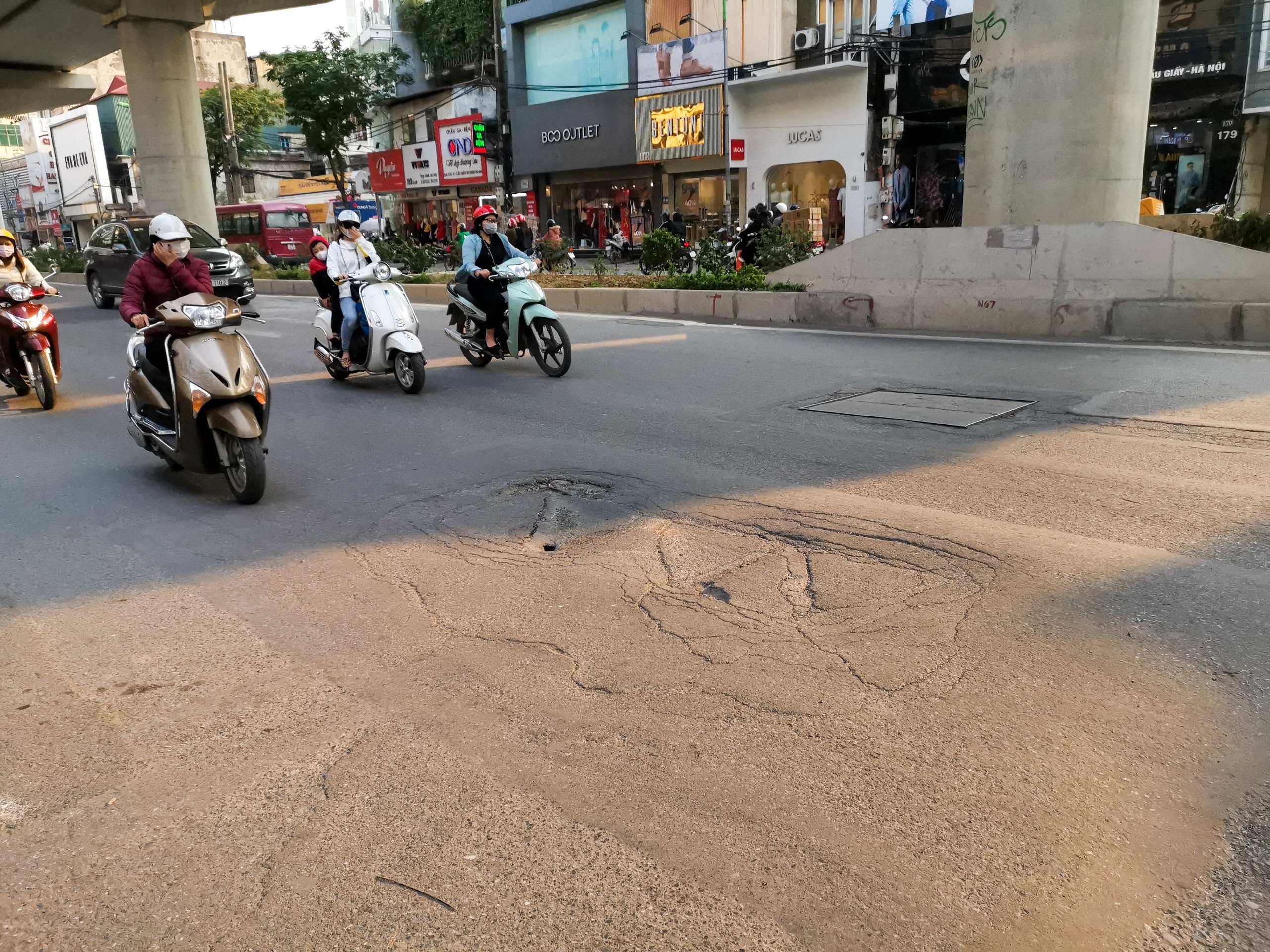 duong cau giay hu hong anh 3