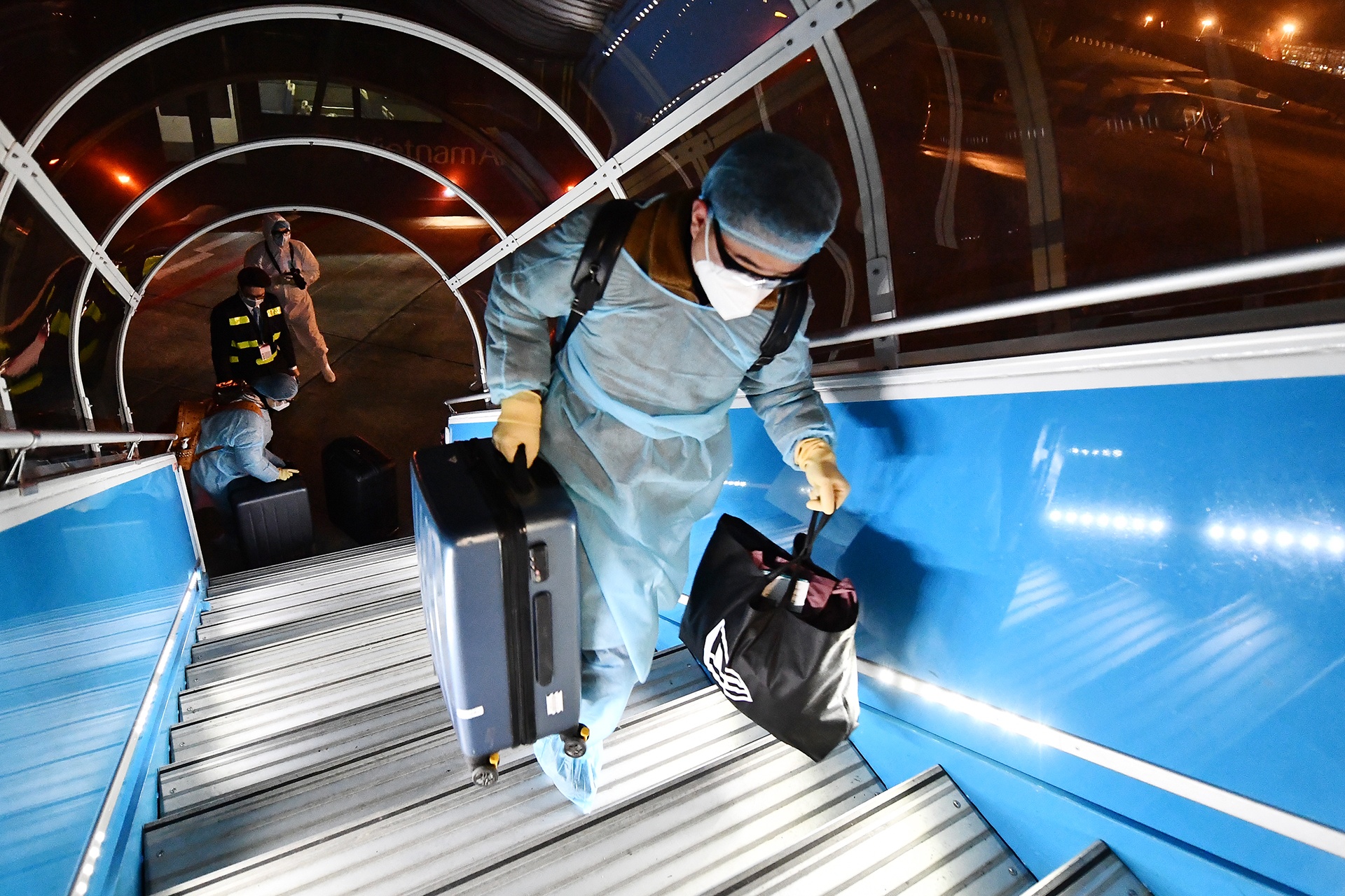 Huy nhieu chuyen bay di Han Quoc vi dich Covid-19 hinh anh