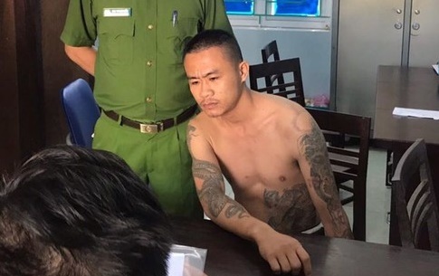 Be trai 6 tuoi bi thanh nien nghi ngao da danh nhap vien hinh anh