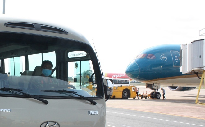 Nhieu hanh khach noi dia chu dong khai bao tung den Han Quoc hinh anh