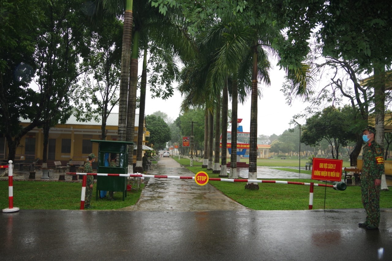 Bo quoc phong dien tap chong covid-19 anh 2