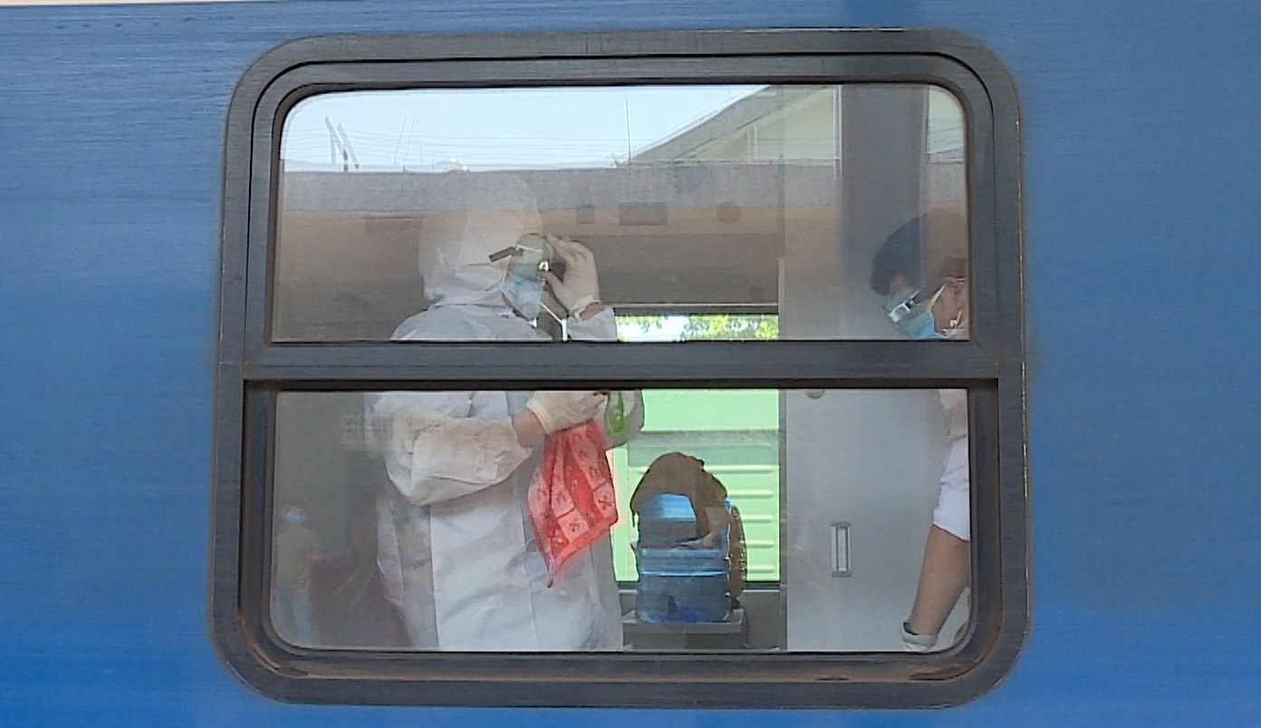 Khoang 150 nguoi di tau cung hanh khach tung bay chuyen VN0054 hinh anh