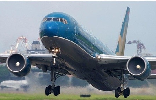 Tam dung cho khach tu nhieu nuoc chau Au ve Viet Nam hinh anh