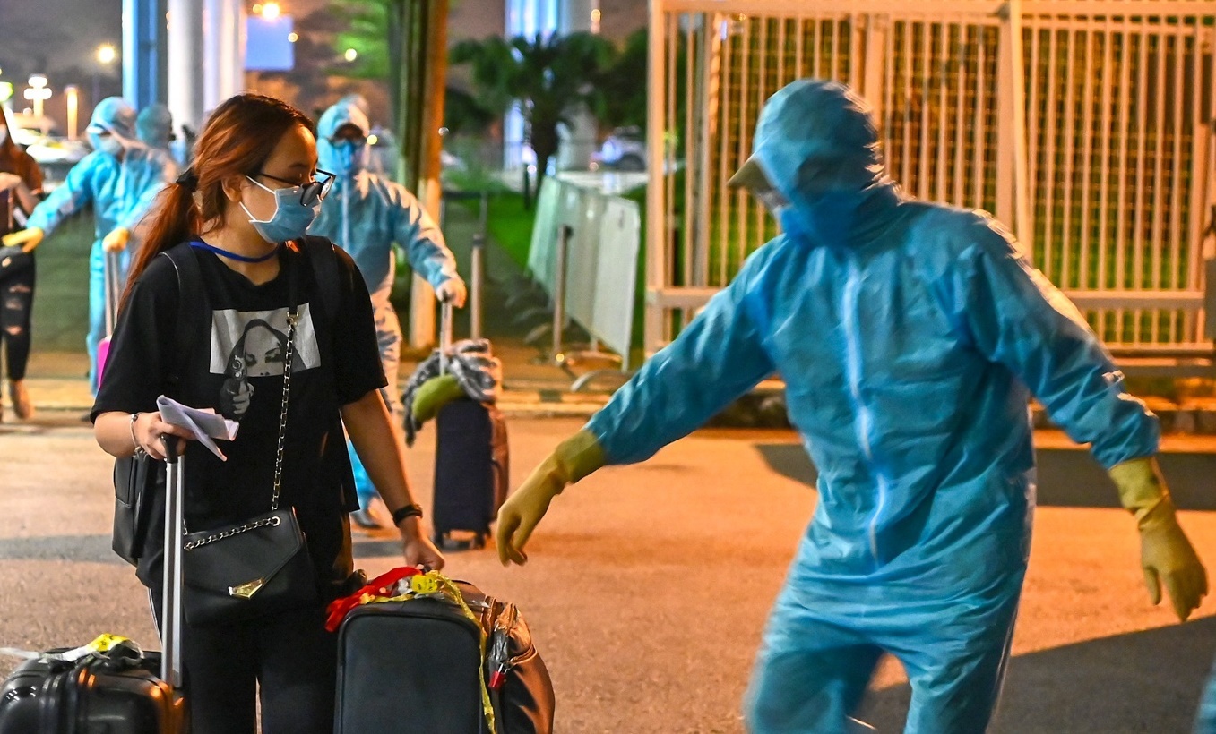 Sau Tan Son Nhat, Noi Bai tam dung don nguoi Viet hoi huong hinh anh