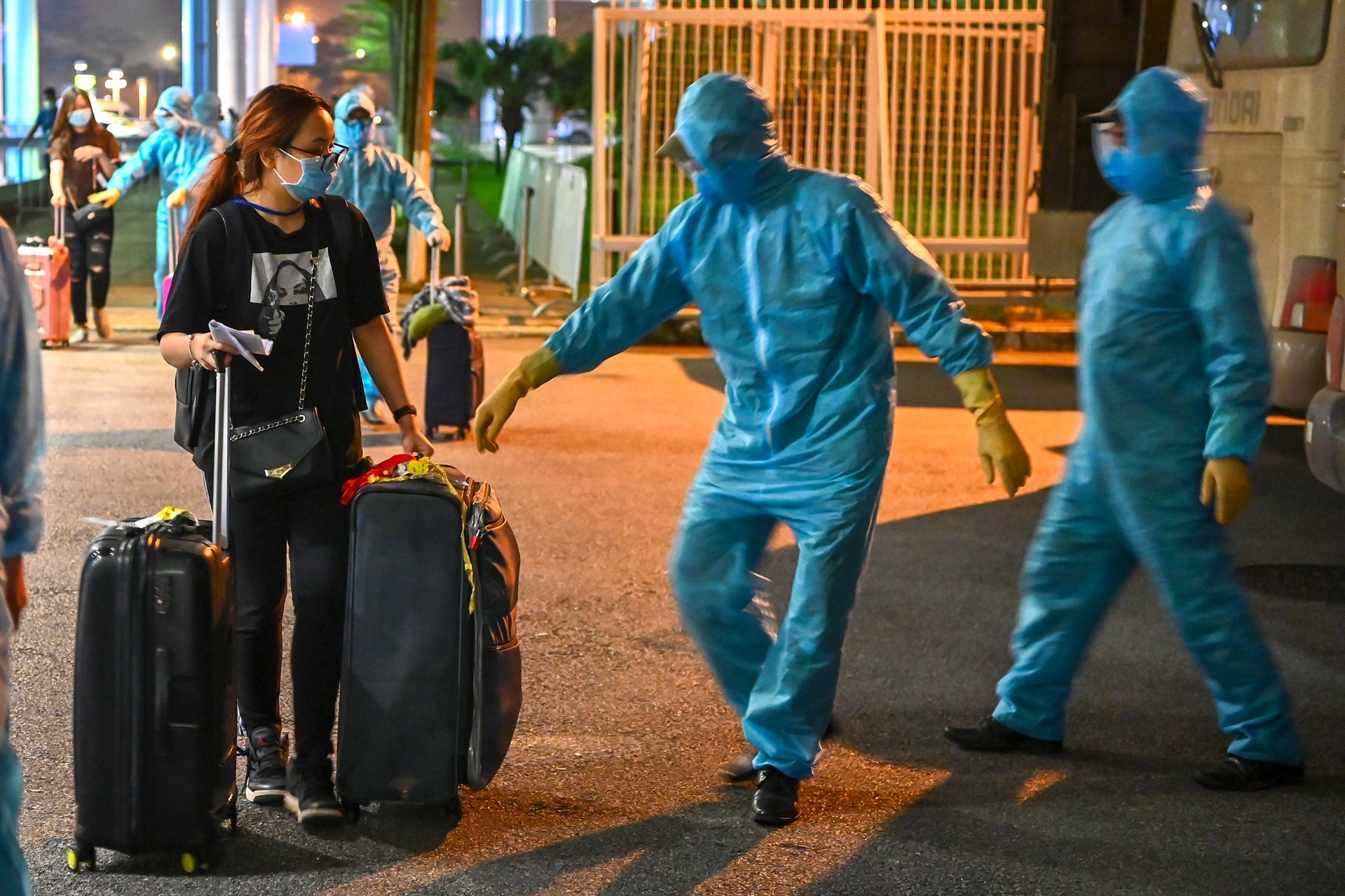 Noi Bai tam dung don nguoi Viet anh 1