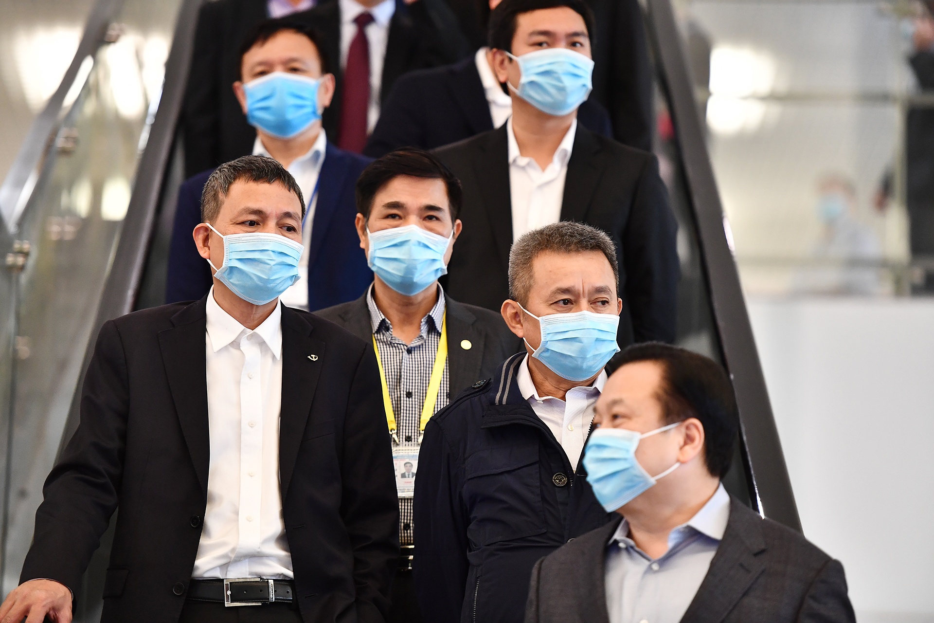 Hon 30 can bo, lanh dao Vietnam Airlines het thoi han cach ly hinh anh