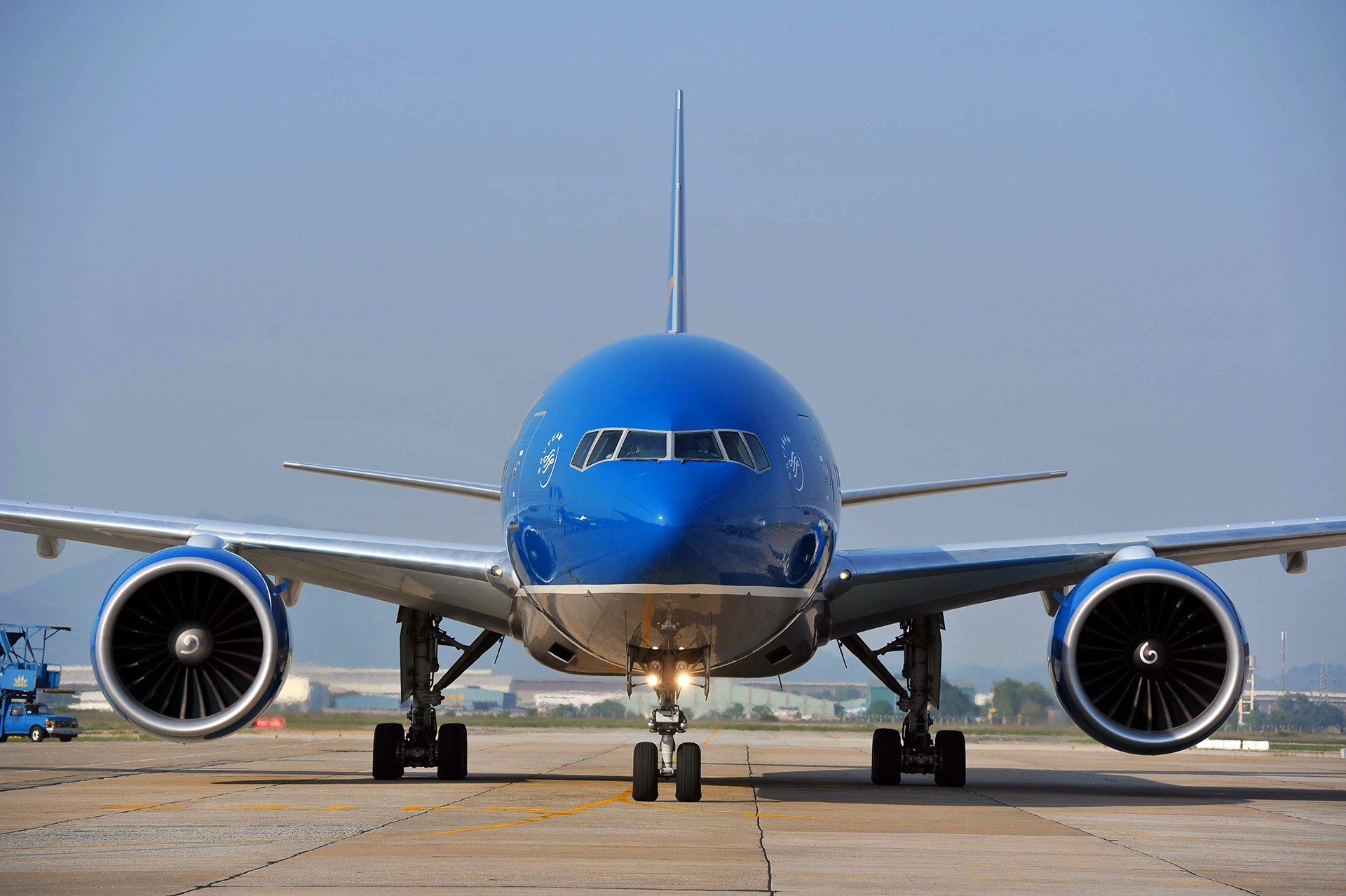 Hang khong thiet hai nang hon kich ban du bao hinh anh