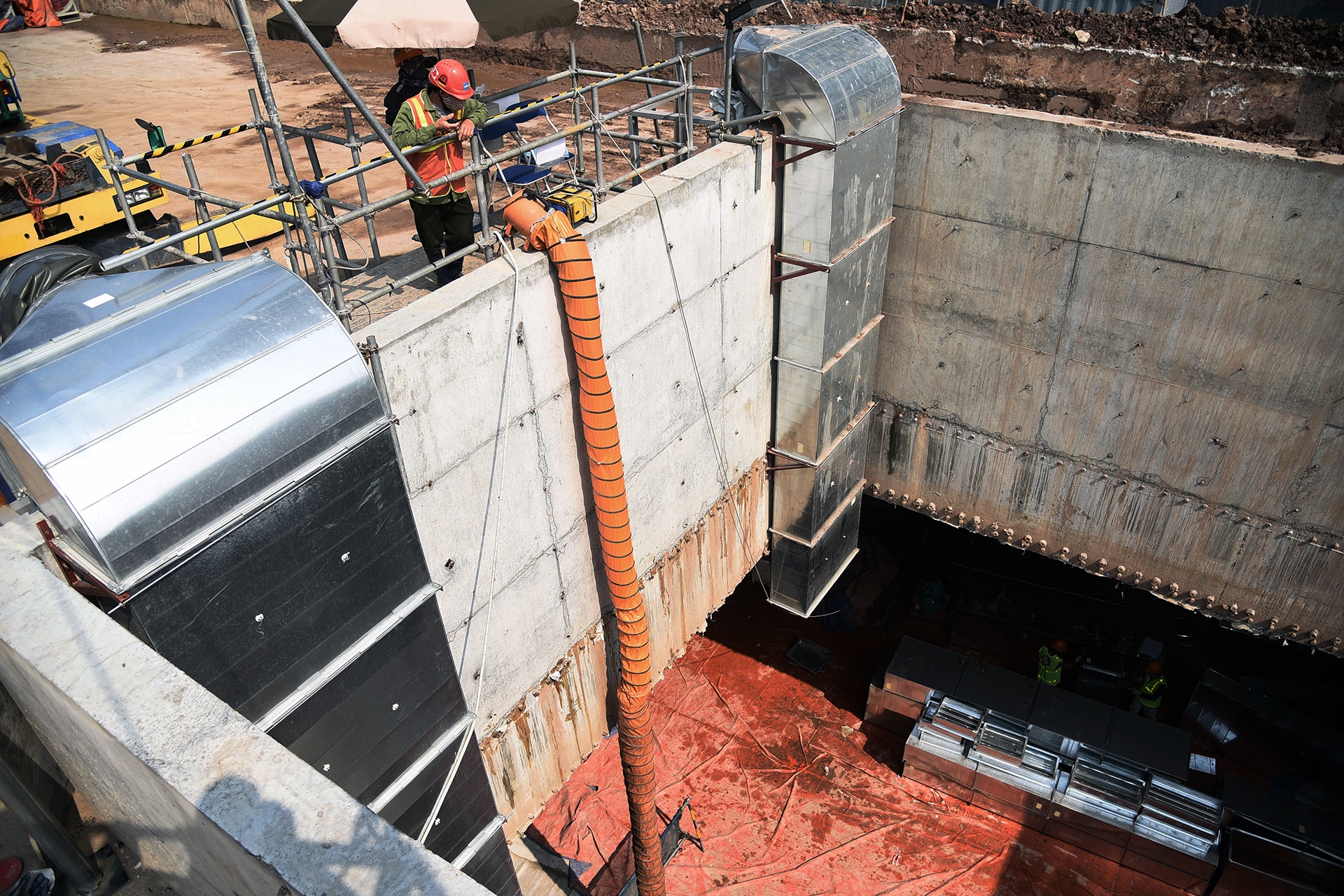 ga ngam metro Nhon - Ga Ha Noi anh 9