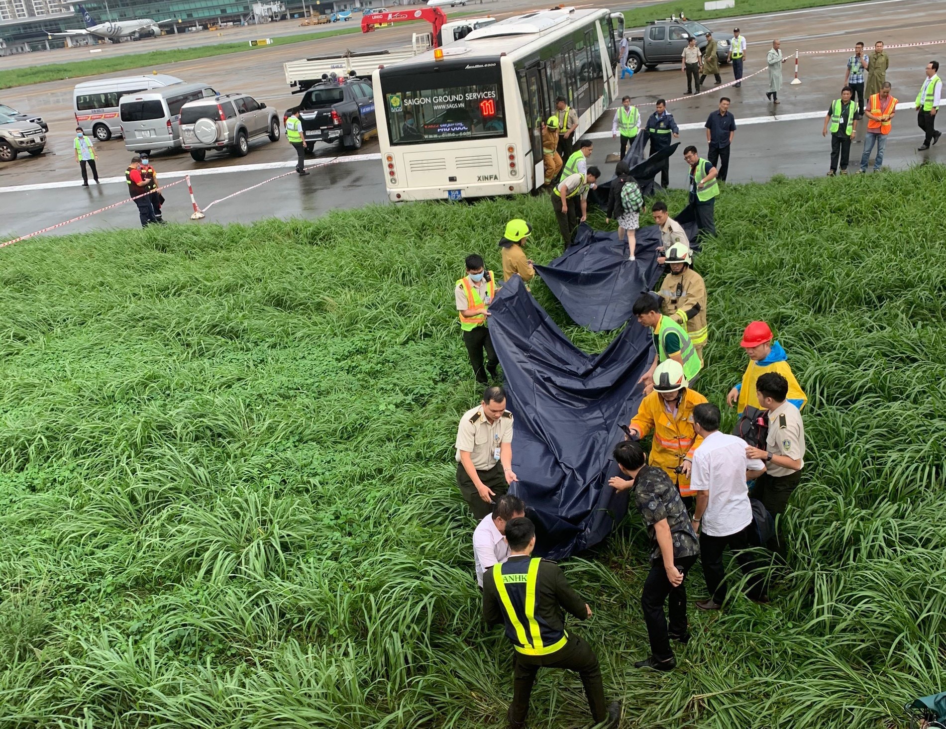 may bay VietJet lech duong bang anh 2