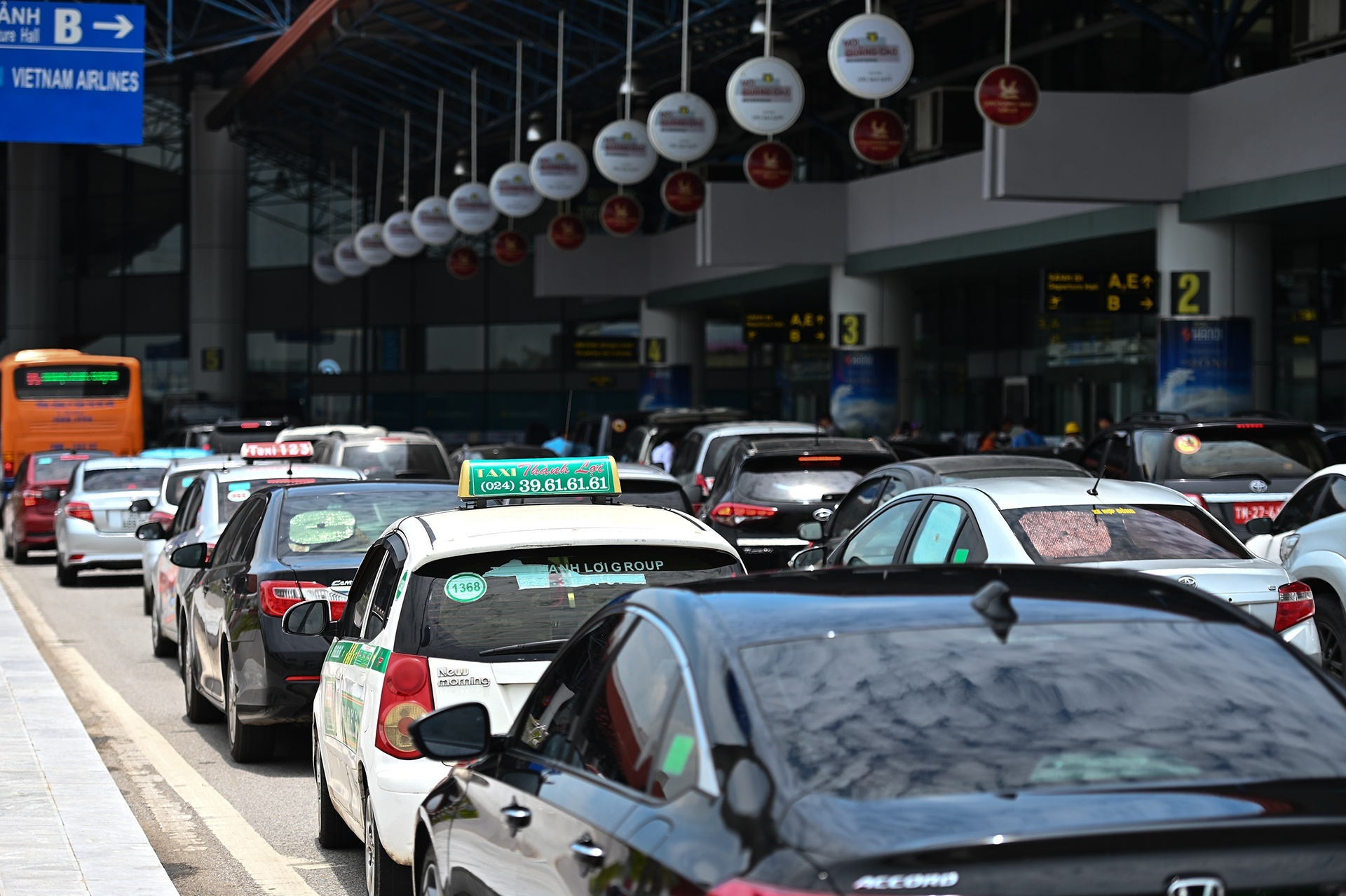 dam nhan vien an ninh Noi Bai anh 1