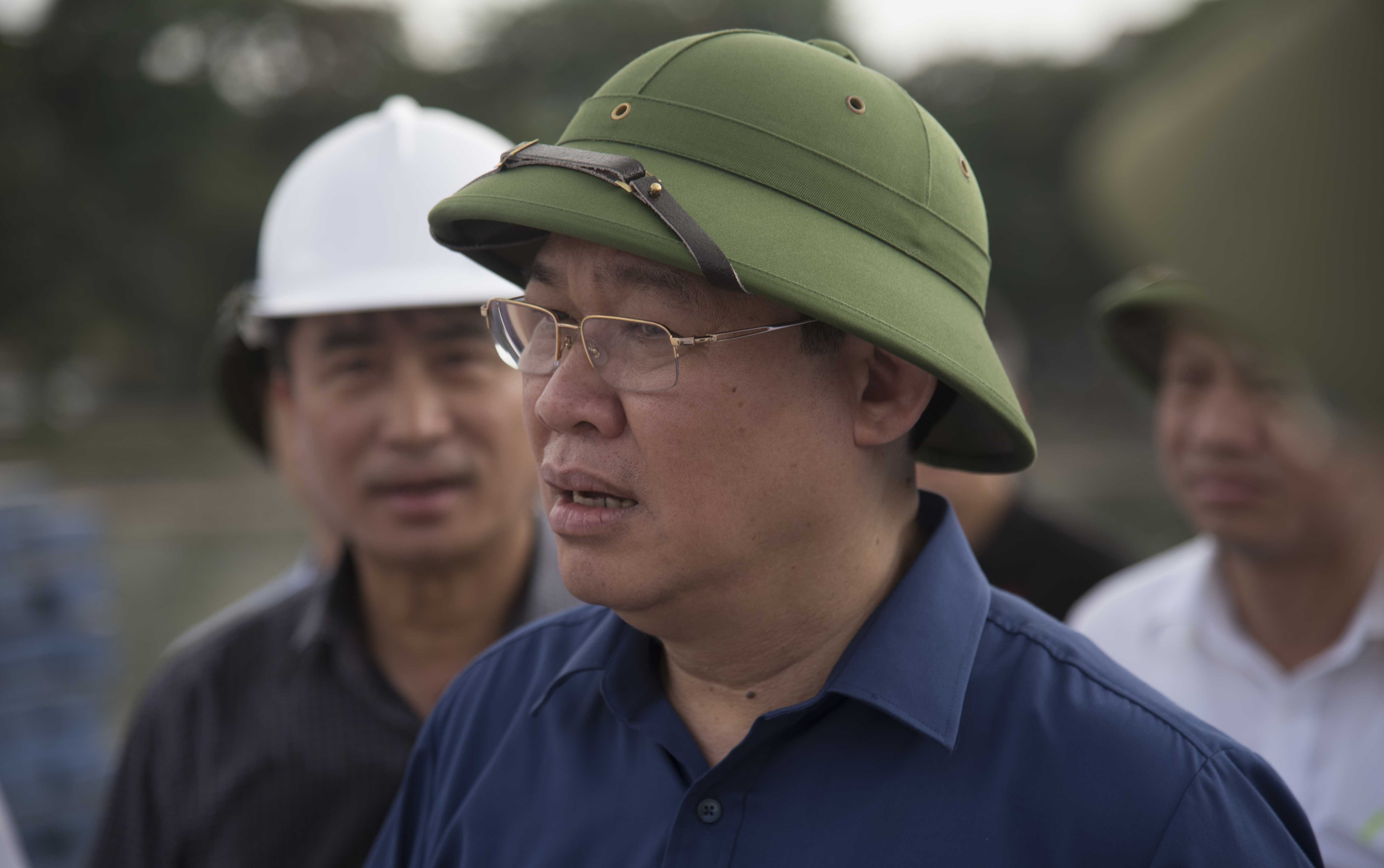 Bi thu Ha Noi kiem tra cac du an giao thong trong diem hinh anh