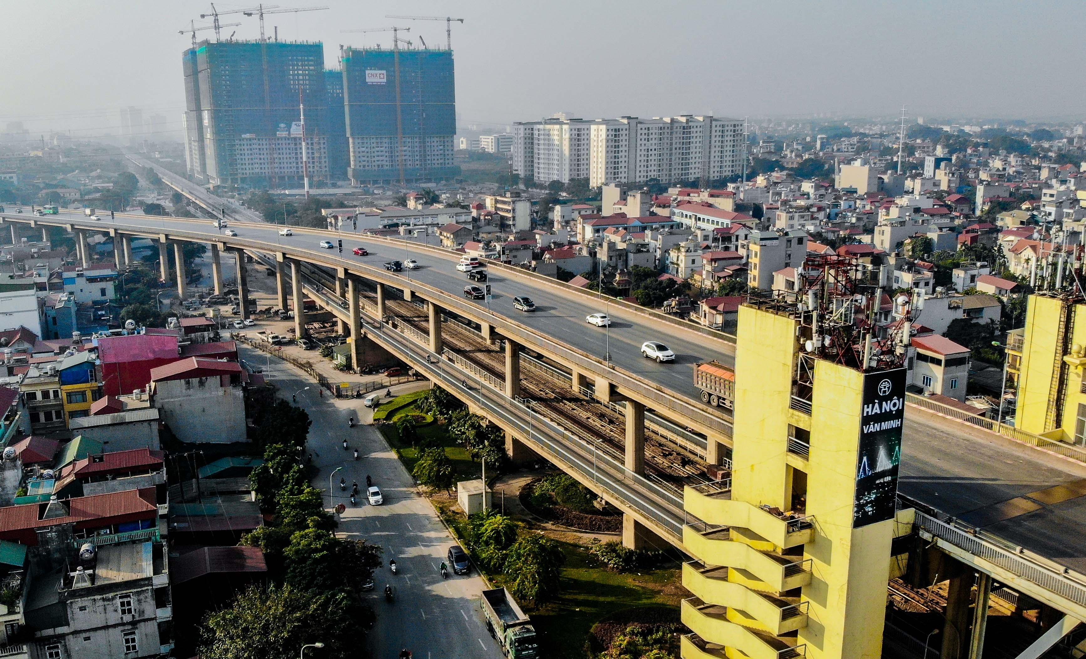 dong cua sua chua cau Thang Long anh 1