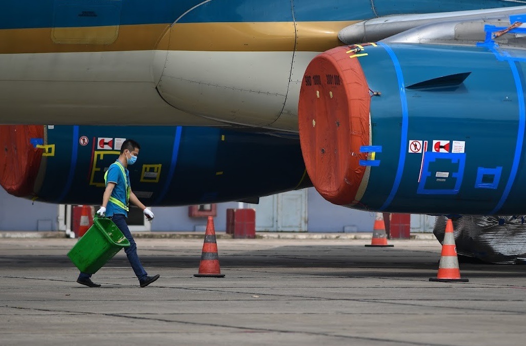 Hang loat hanh khach huy ve may bay den Ha Noi hinh anh