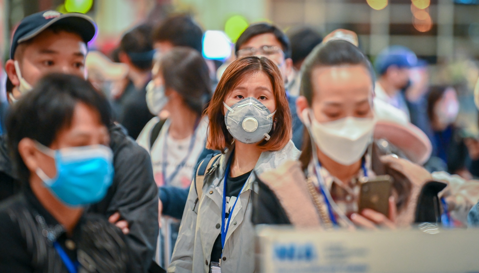 hanh khach duong tinh Covid-19 anh 1