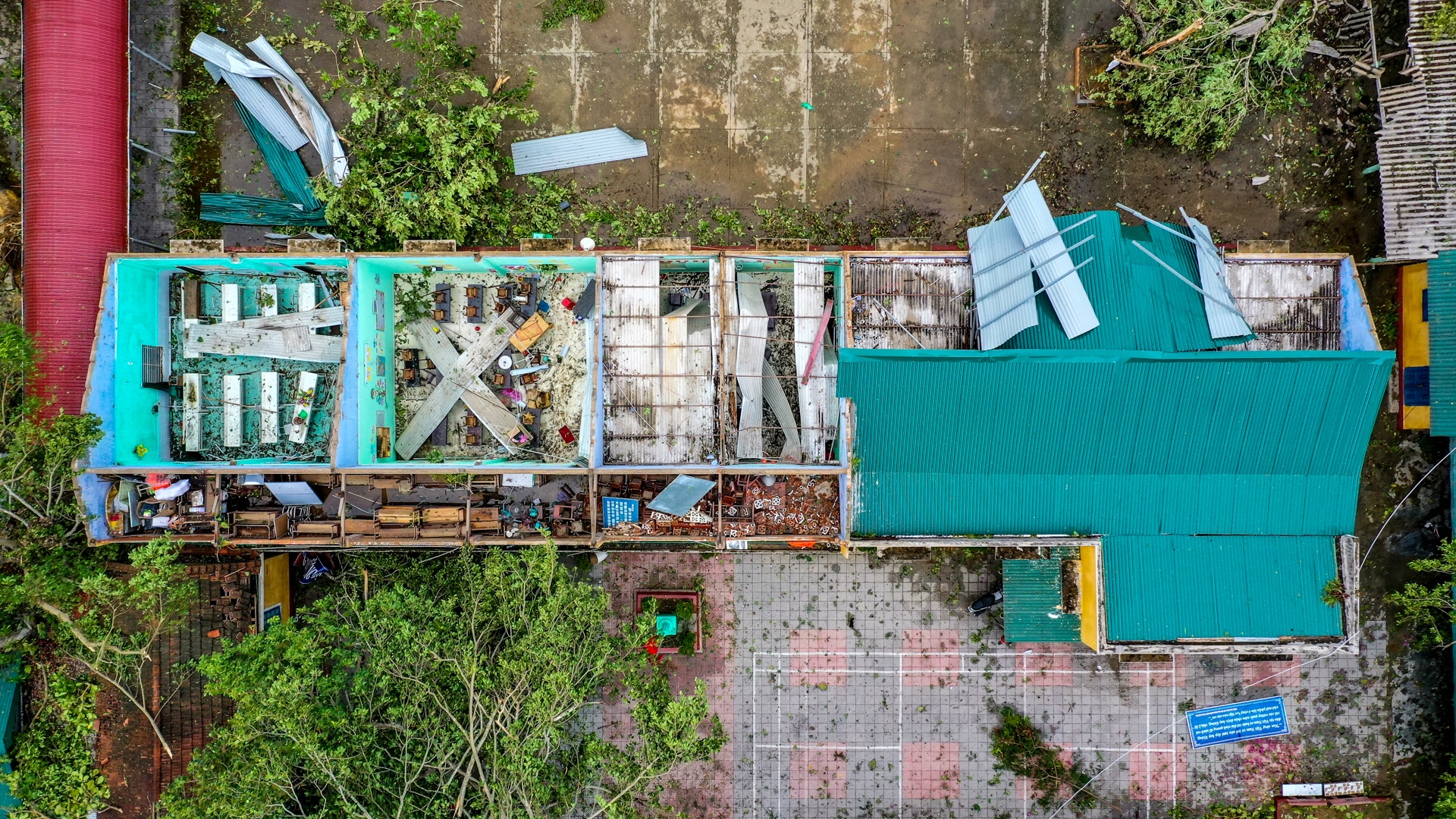 Truong tieu hoc toc mai anh 9