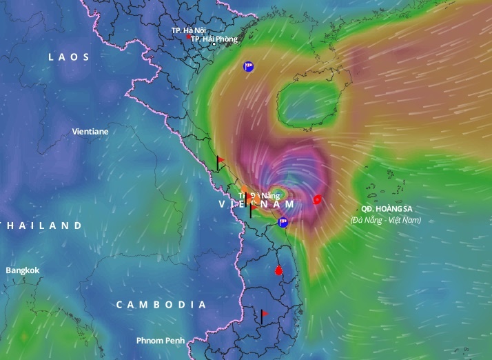 Bao so 13 ap sat Da Nang hinh anh