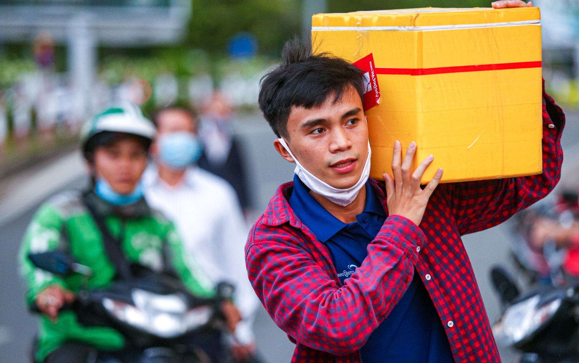 phan luong tai Tan Son Nhat anh 2