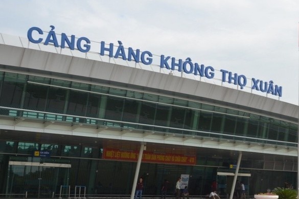 Hai lan dung CMND cua nguoi khac de len may bay hinh anh