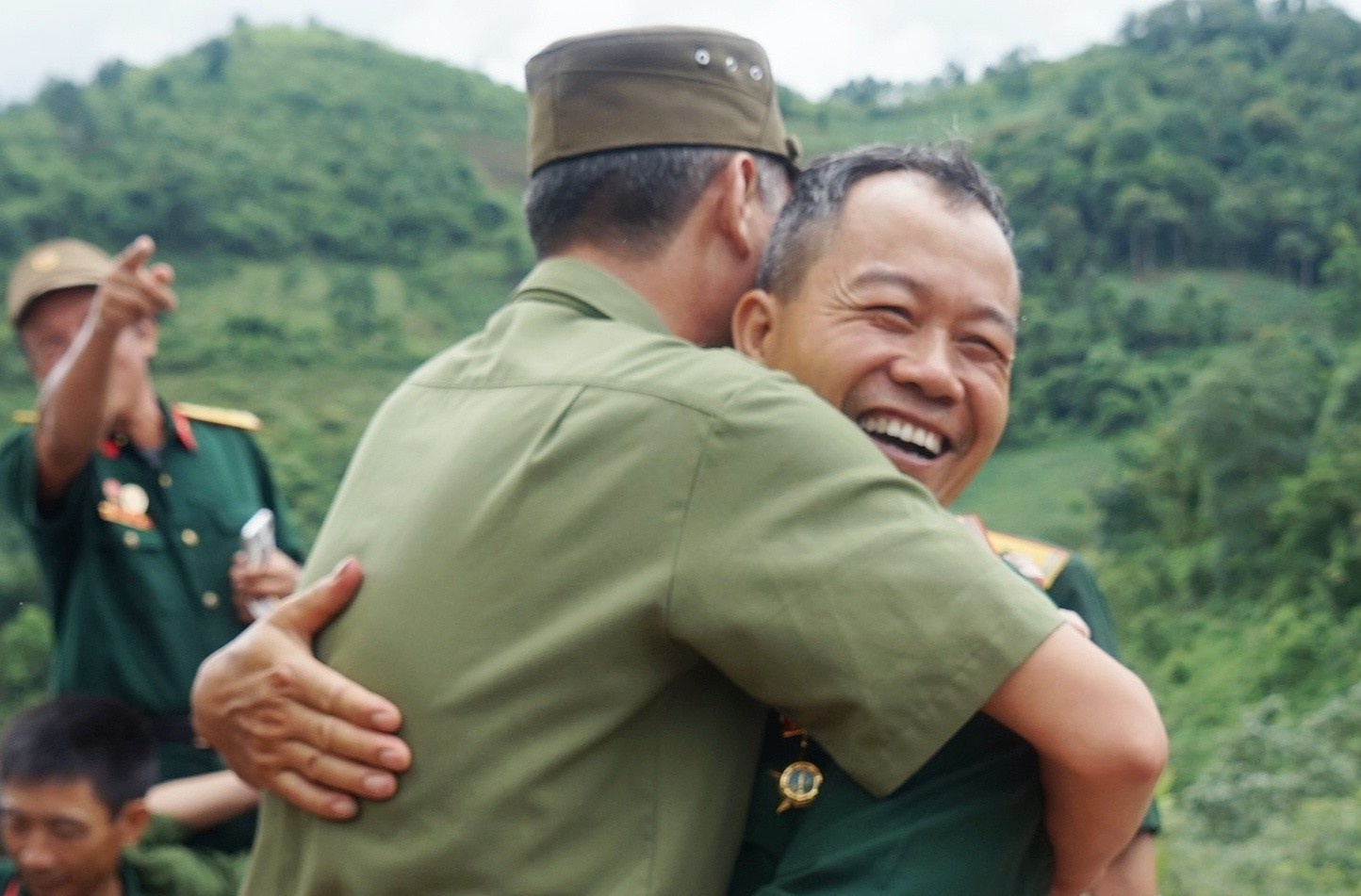 3 liet si Vi Xuyen duoc dat ten duong hinh anh