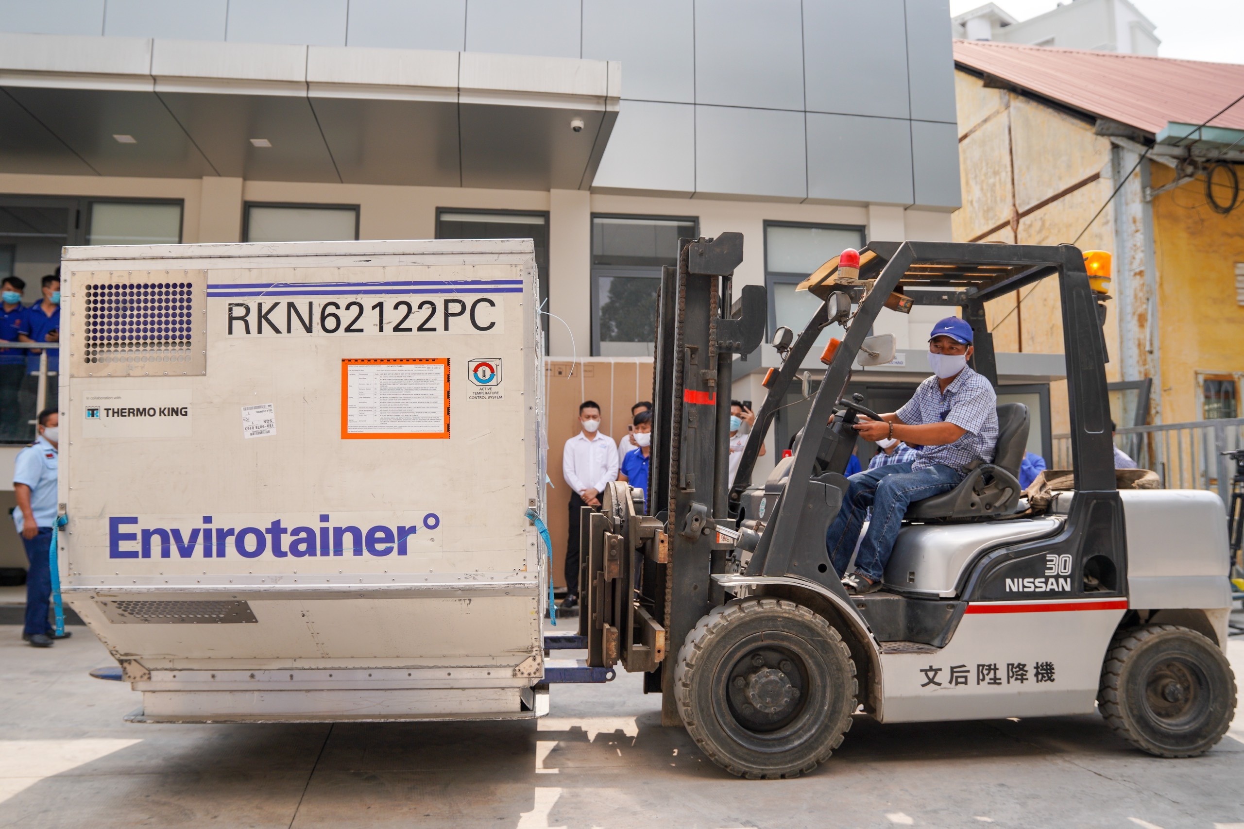 hang bay Viet muon mua vaccine anh 2