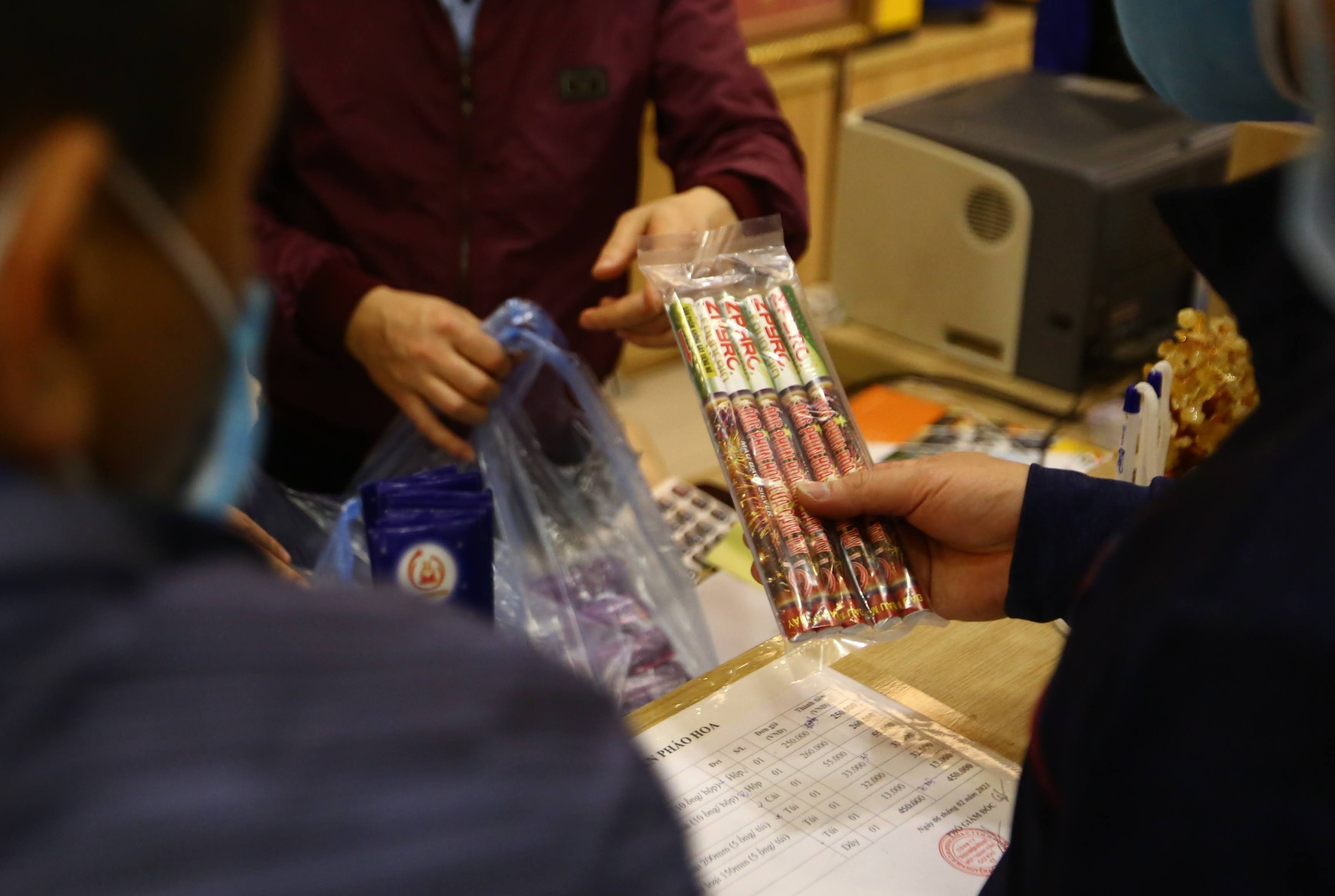 phao hoa khong tieng no anh 11