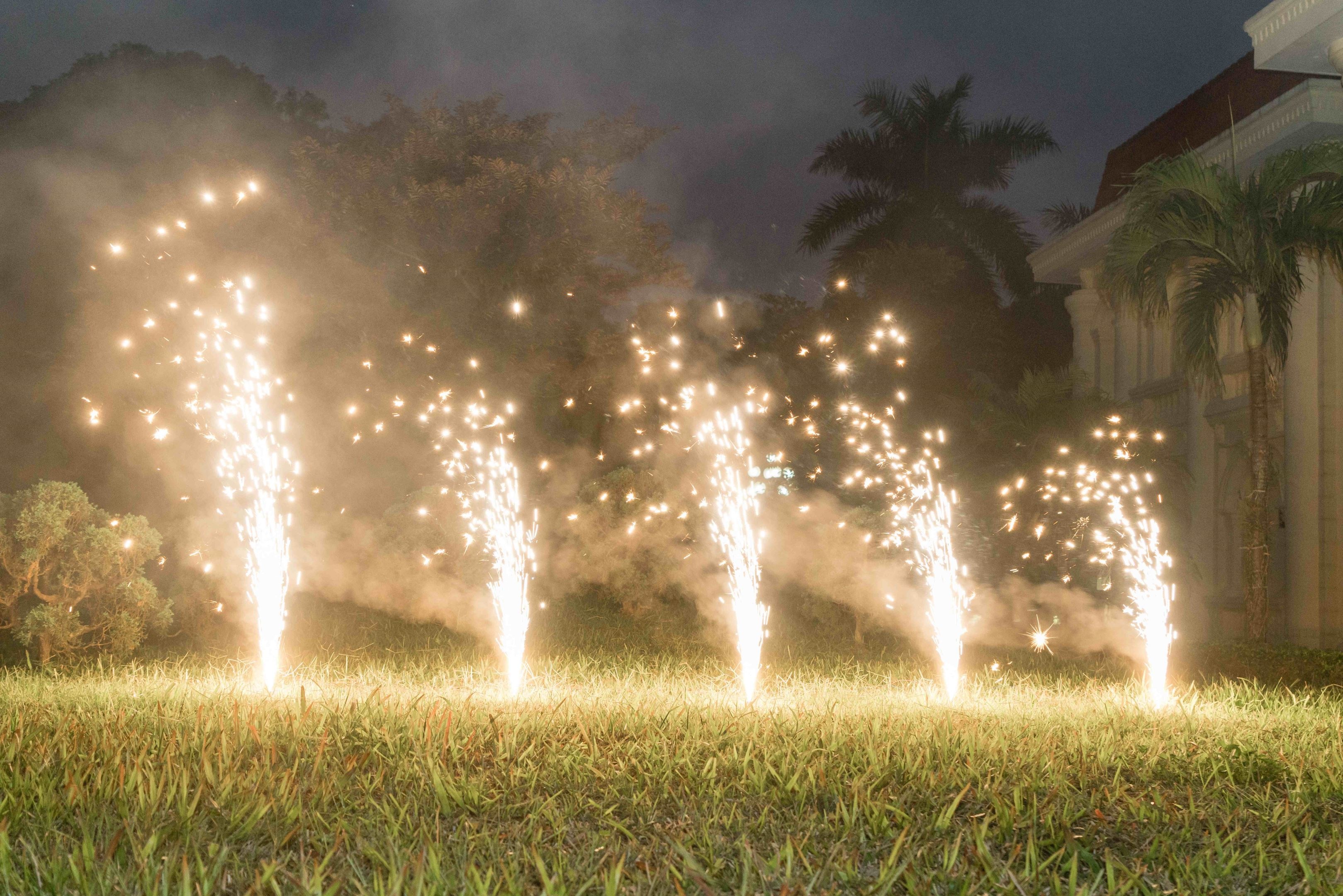 phao hoa khong tieng no anh 9