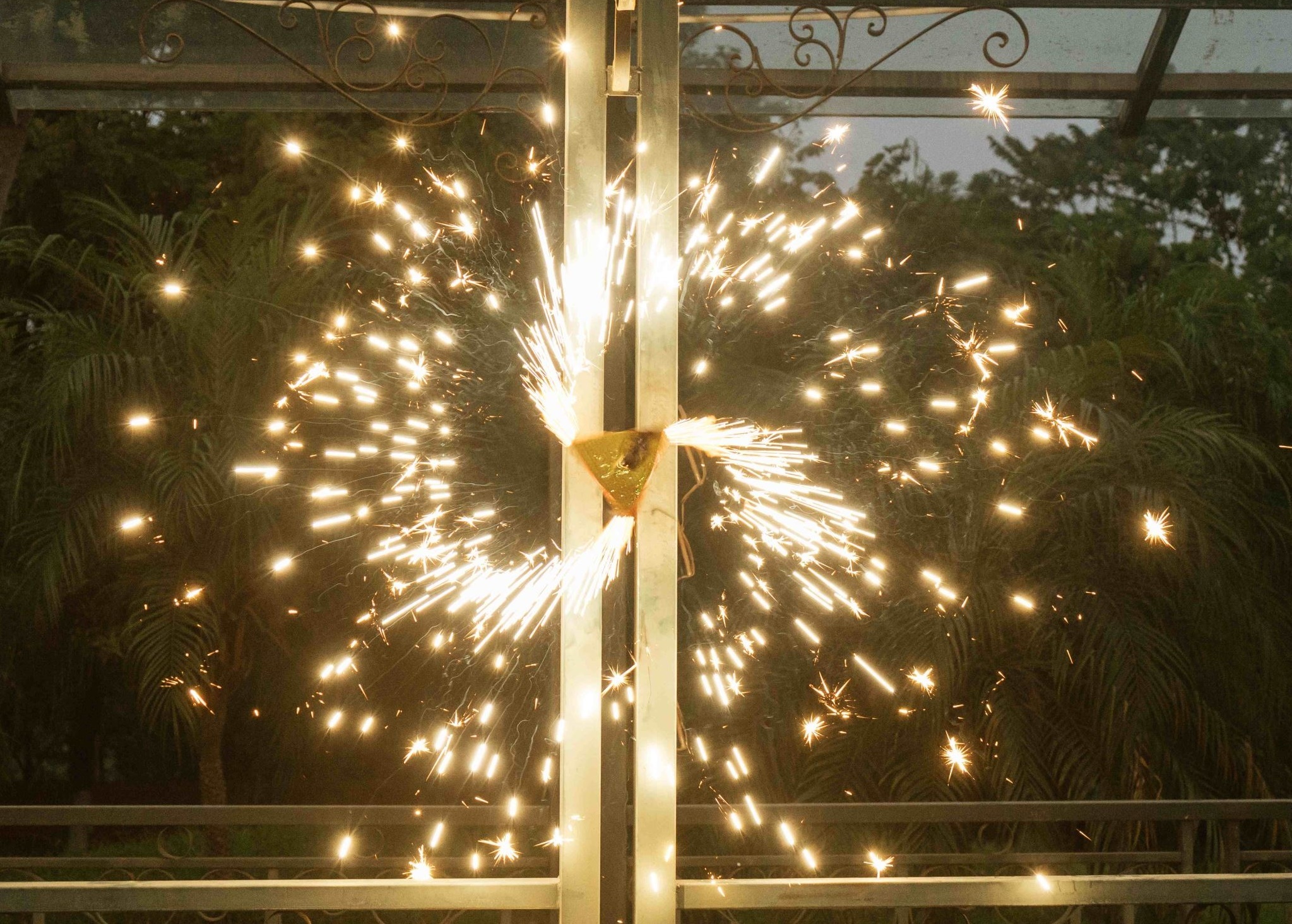 phao hoa khong tieng no anh 7