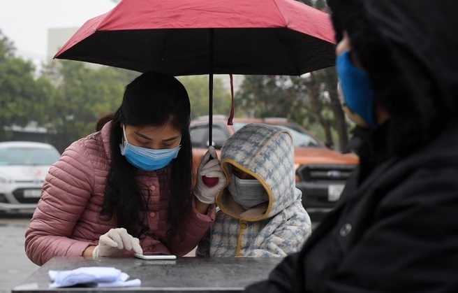 Hai Phong mo lai nhieu cua hang, dich vu tu 1/3 hinh anh