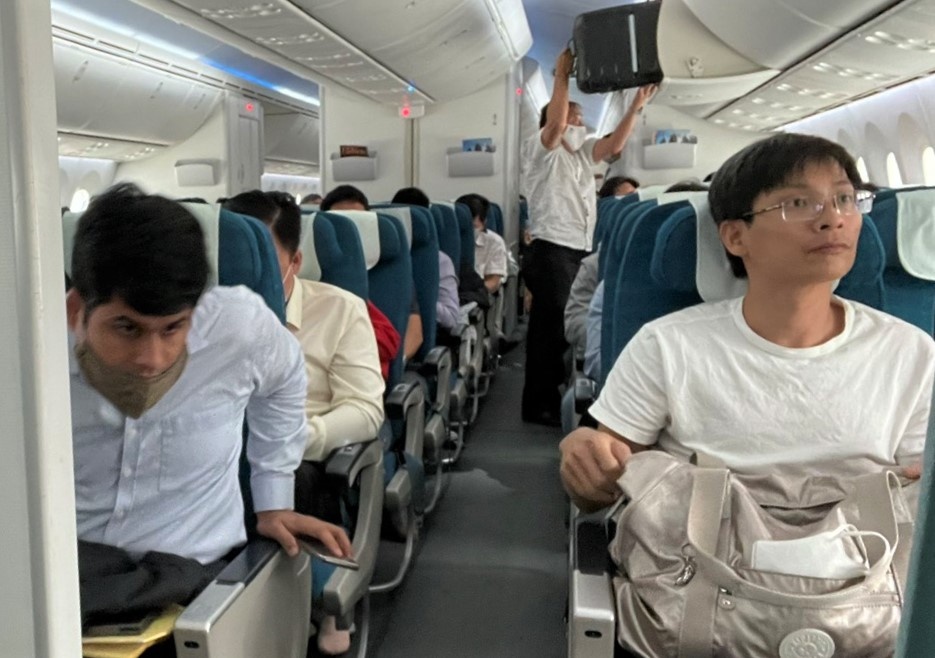 may bay chuyen huong hang loat anh 1